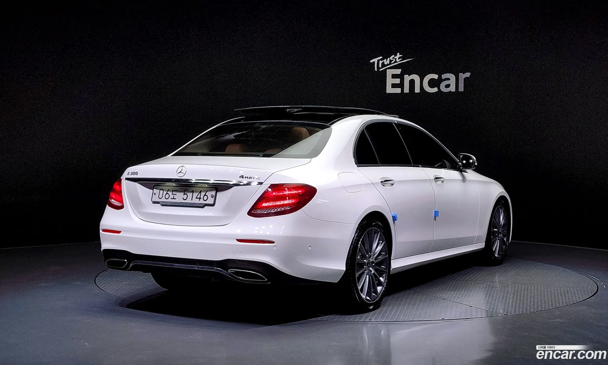 Mercedes-Benz E-Klasse E300 4Matic Amg Line 2017 - фотография 17092093