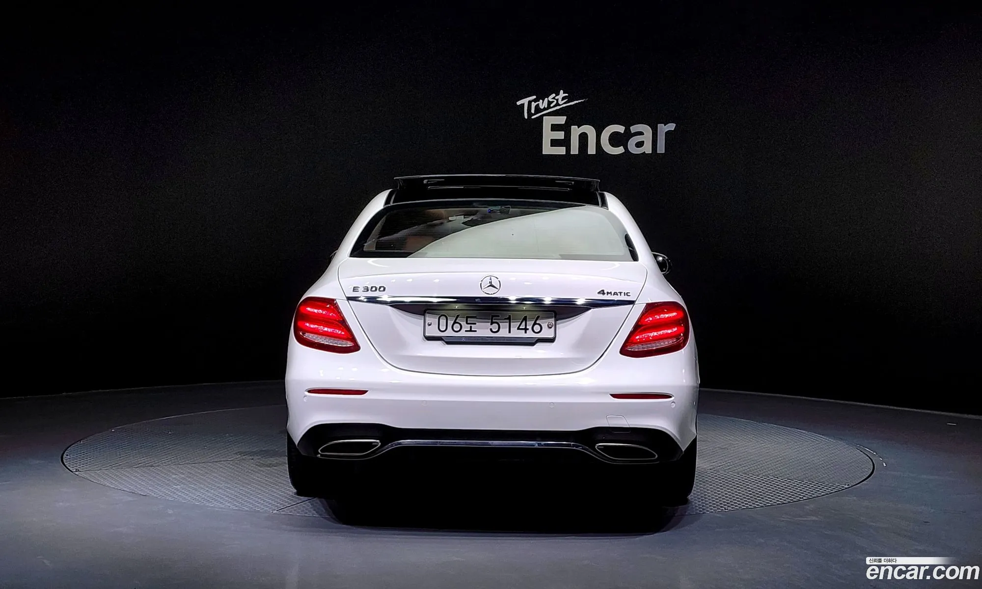 Mercedes-Benz E-Klasse E300 4Matic Amg Line 2017 - фотография 17092095