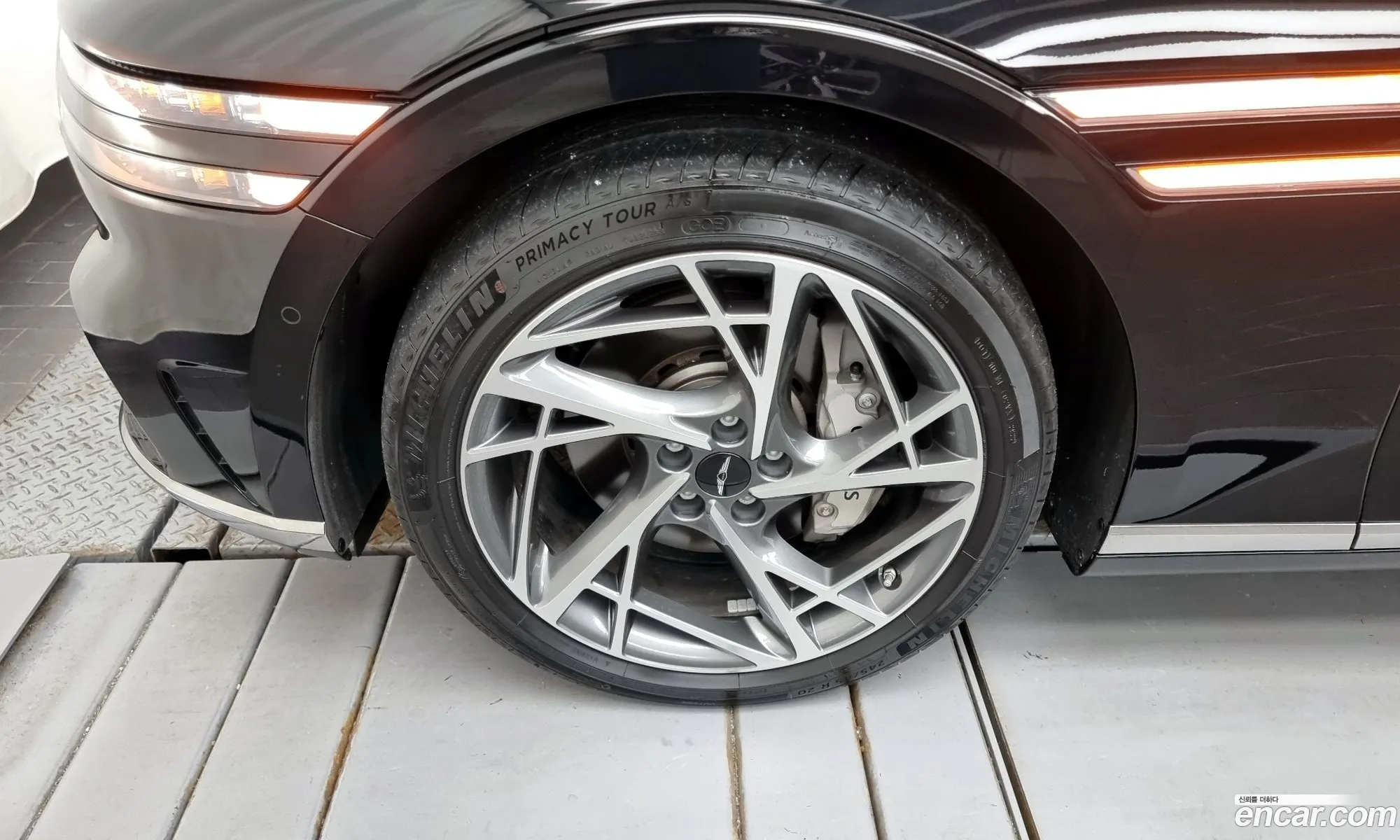 Genesis G90 Gasoline 35 Turbo Awd 2023 - фотография 1737730