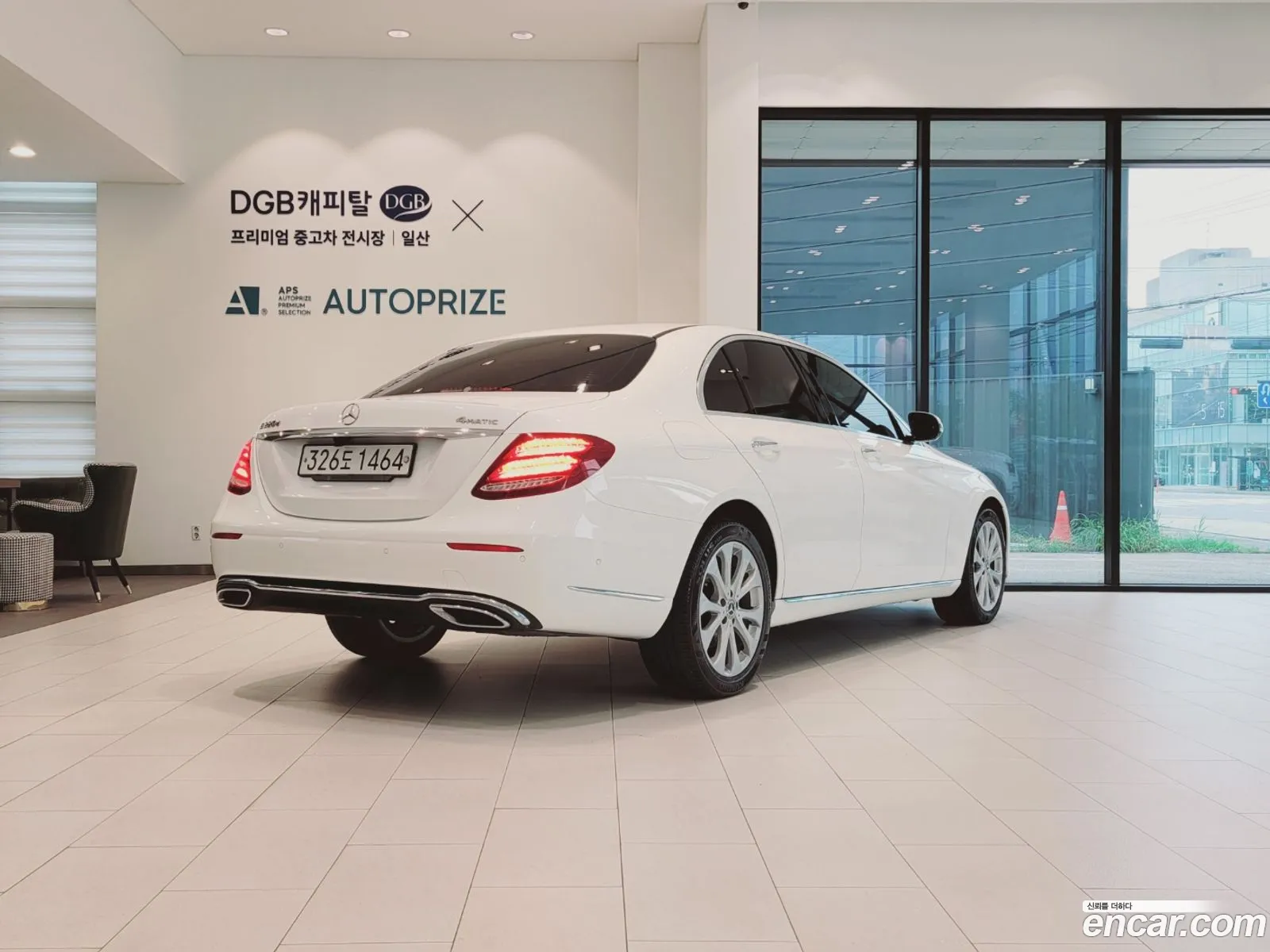 Mercedes-Benz E-Klasse V W213 S213 C238 E220D 4Matic Exclusive 2020 - фотография 17258057