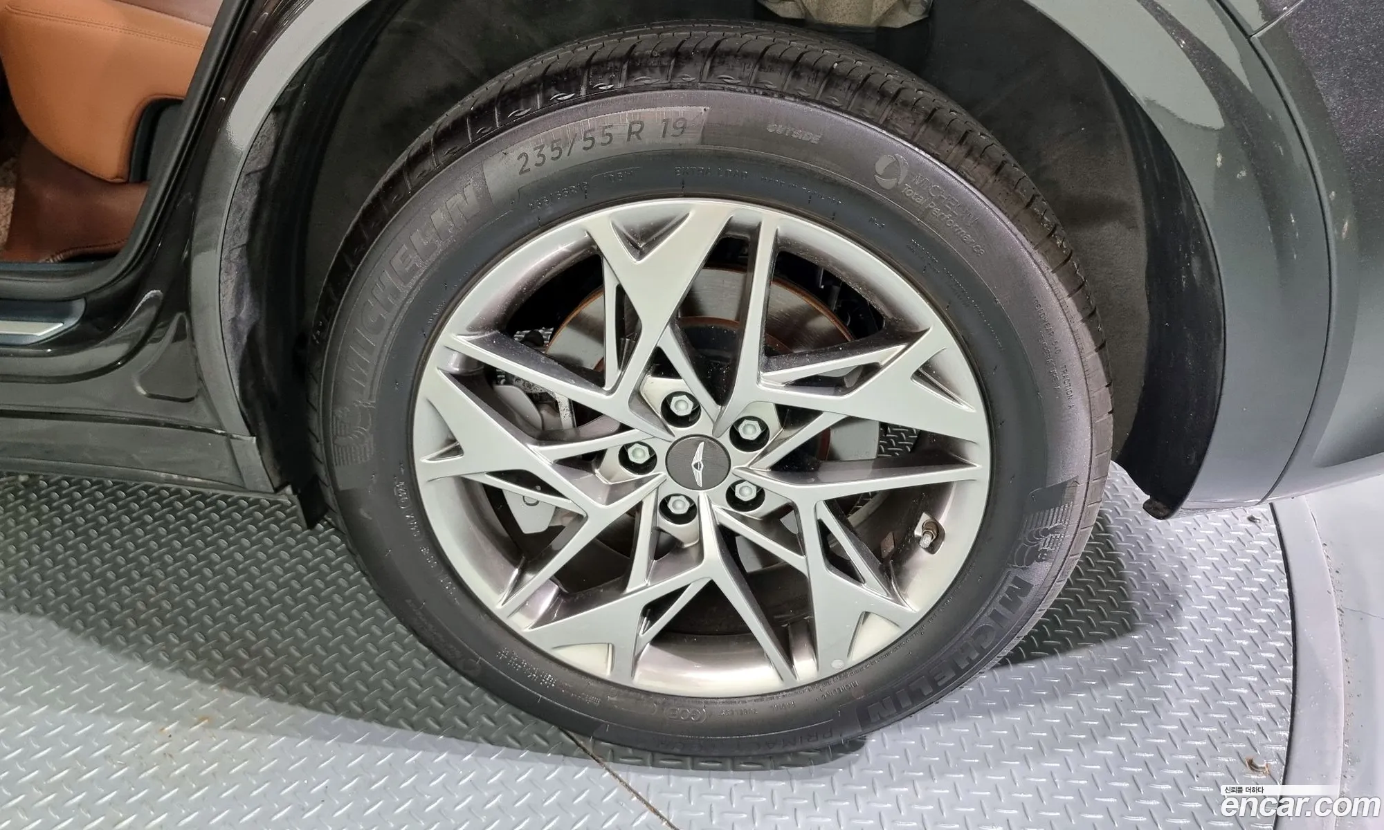 Genesis Gv70 25T Gasoline Awd 2023 - фотография 1770522