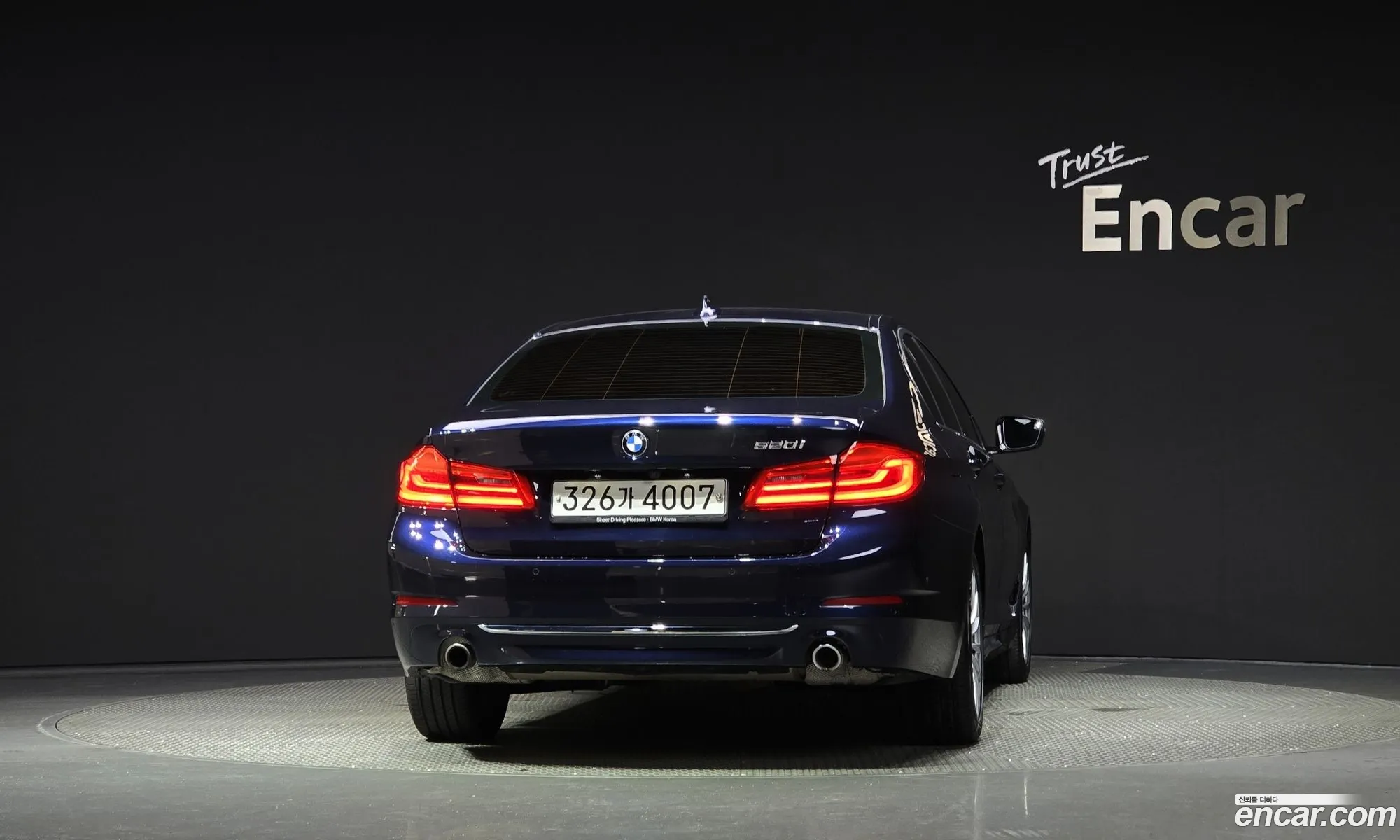 BMW 5 Series G30 520I Luxury - фотография 6311396