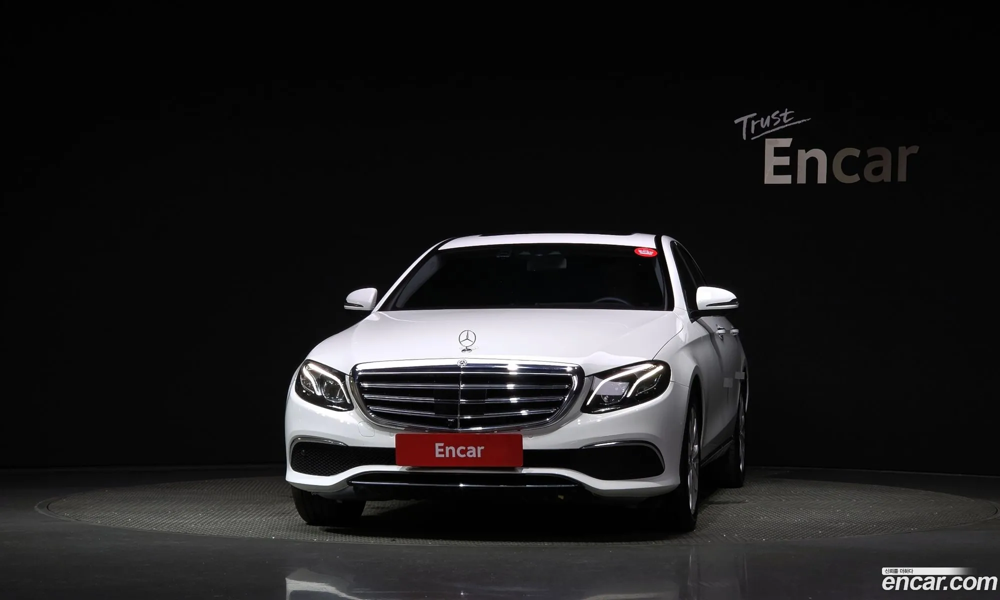 Mercedes-Benz E-Klasse V W213 S213 C238 E300 4Matic Exclusive 2020 - фотография 17061425