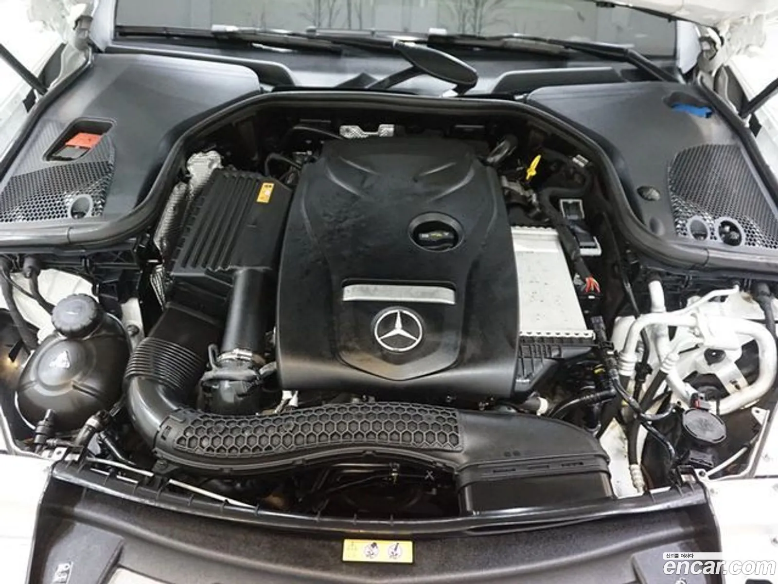 Mercedes E-Class W213 E300 4Matic Exclusive - фотография 16761180