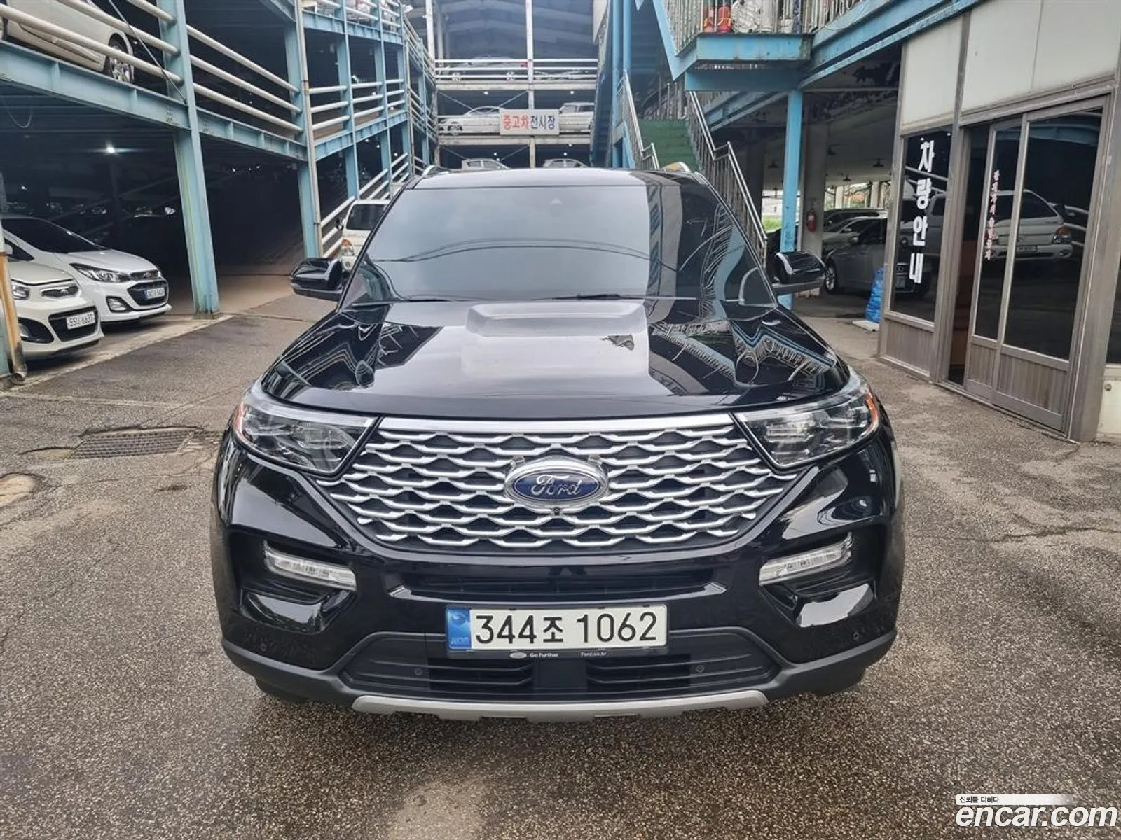 Ford Explorer Vi 30 Platinum 4Wd 2022 - фотография 4625611