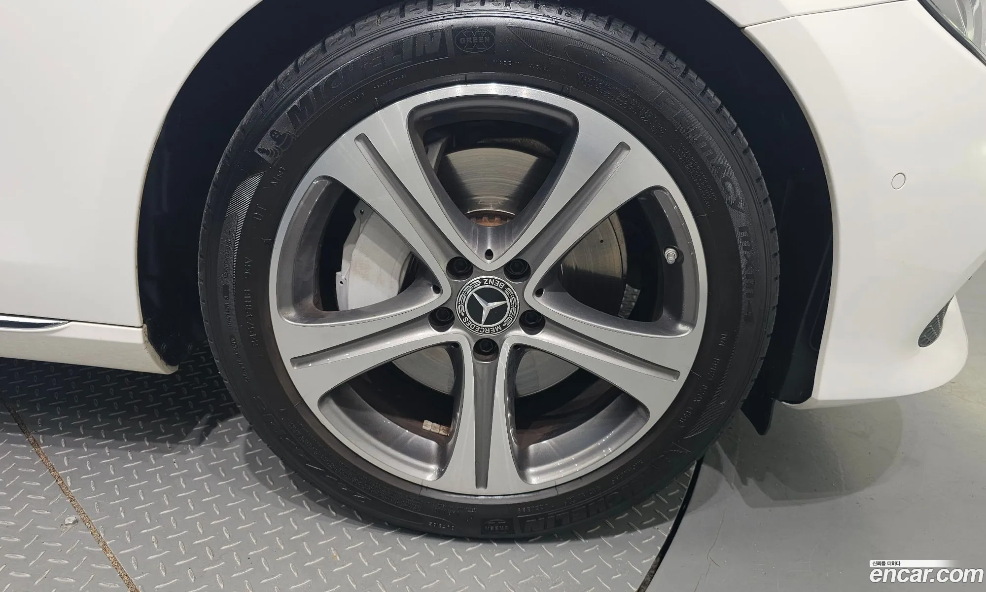 Mercedes-Benz E-Klasse V W213 S213 C238 E300 4Matic Avant Garde 2018 - фотография 16761131