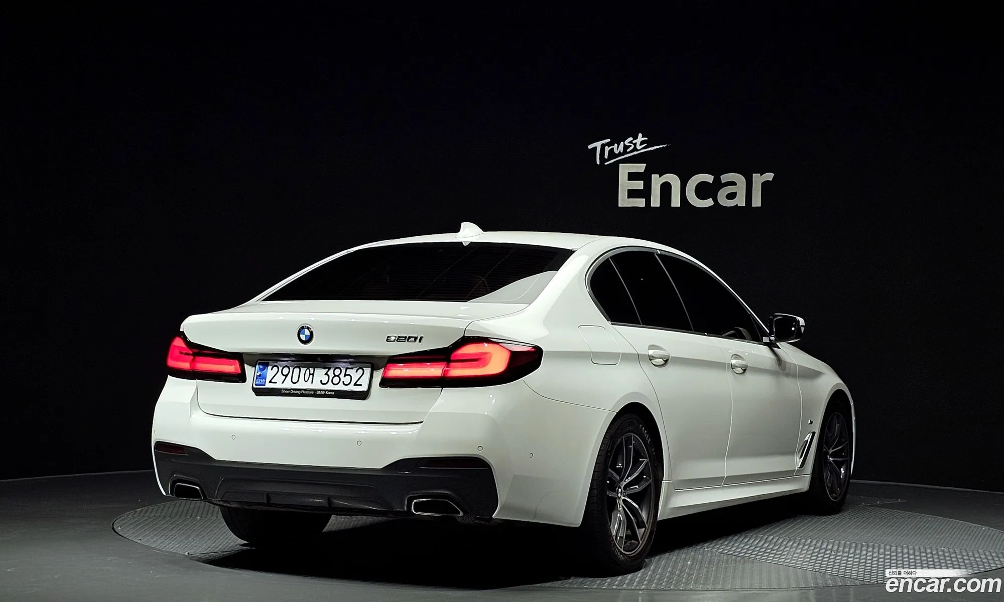 BMW 5 Series G30 520I M Sports - фотография 17320401