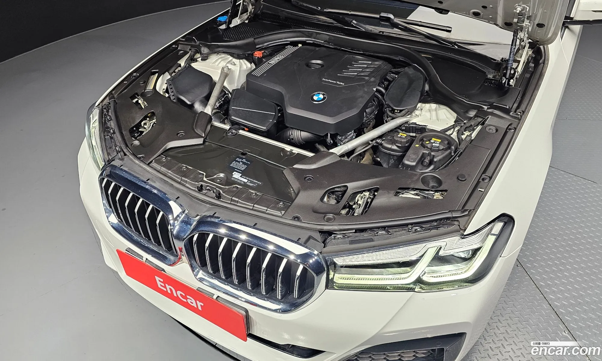BMW 5 Series G30 520I M Sports - фотография 17320405