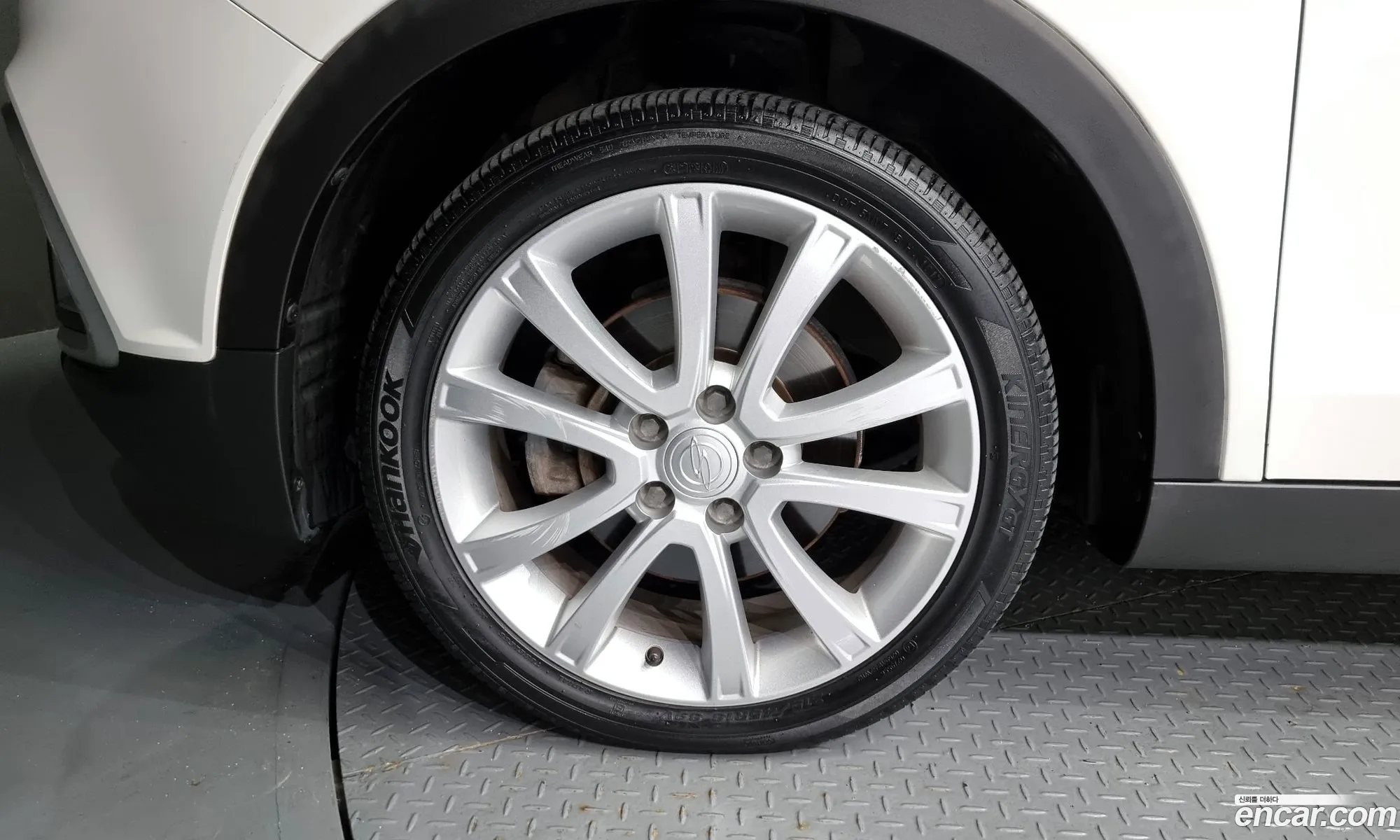 Kg Mobility Ssangyong Tivoli Air Diesel Ix 2Wd - фотография 8234402