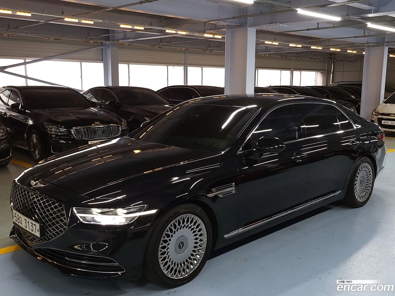Genesis G90 I 50 Awd 2019 - фотография 1810504