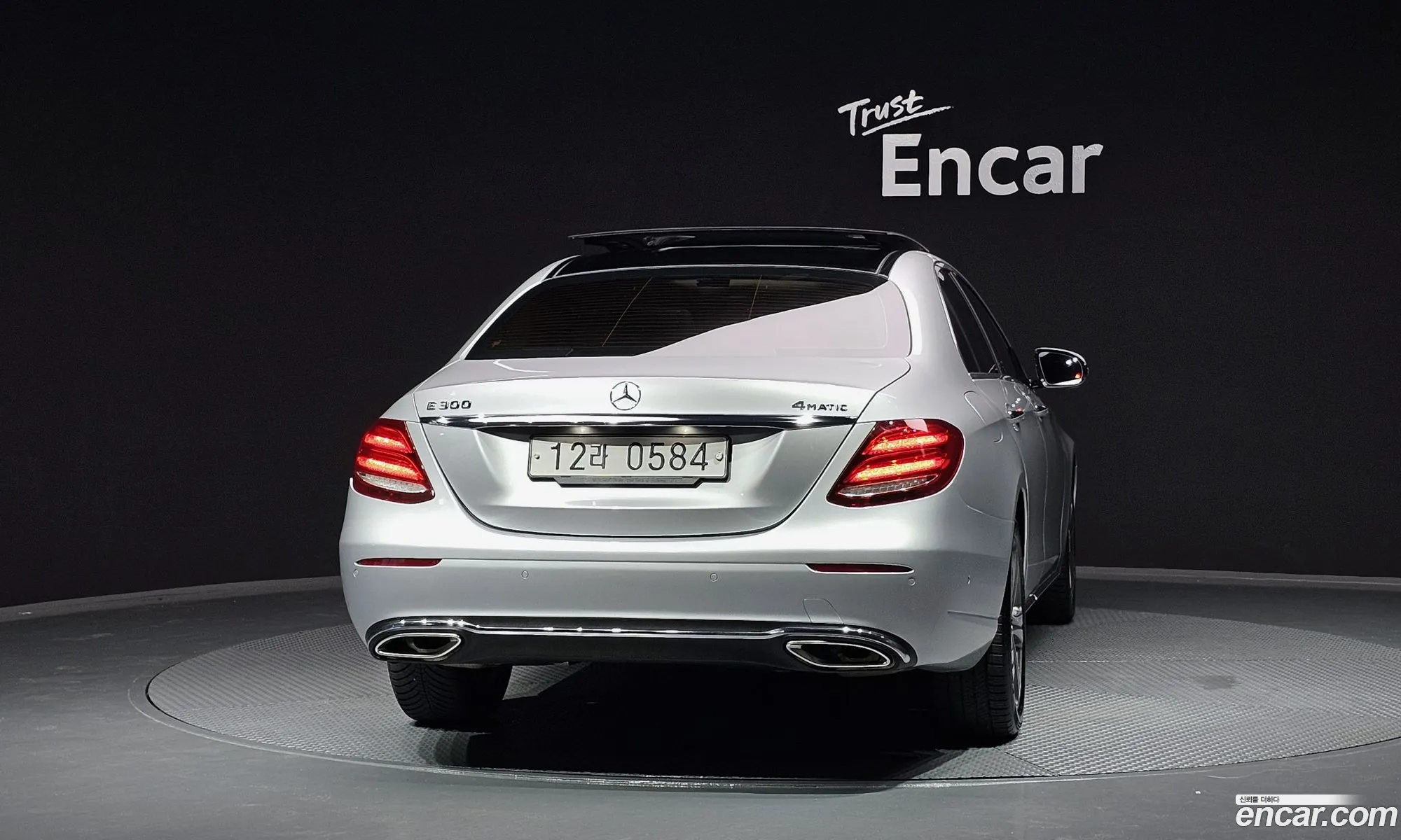 Mercedes E-Class W213 E300 4Matic Avant Garde - фотография 17115214