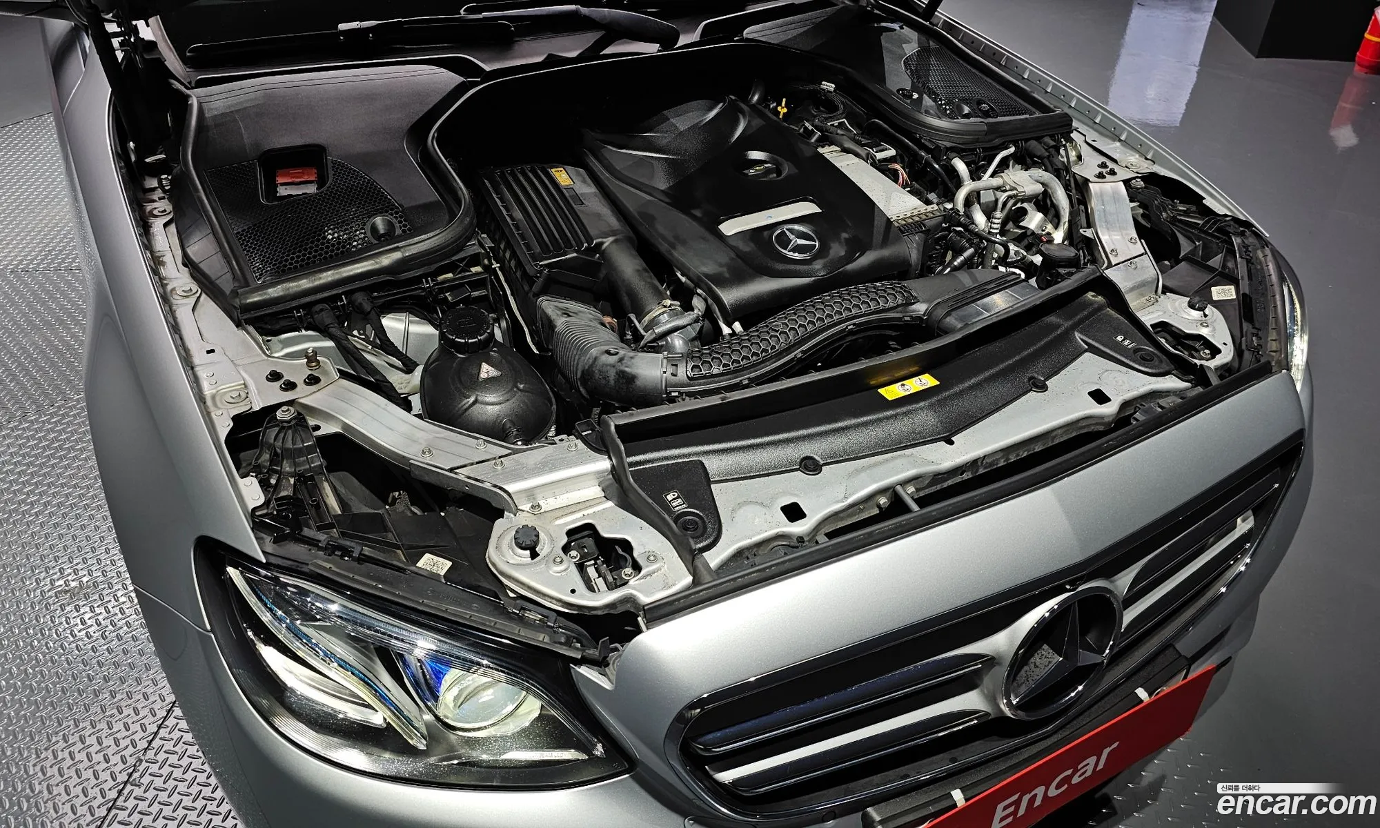 Mercedes E-Class W213 E300 4Matic Avant Garde - фотография 17115216