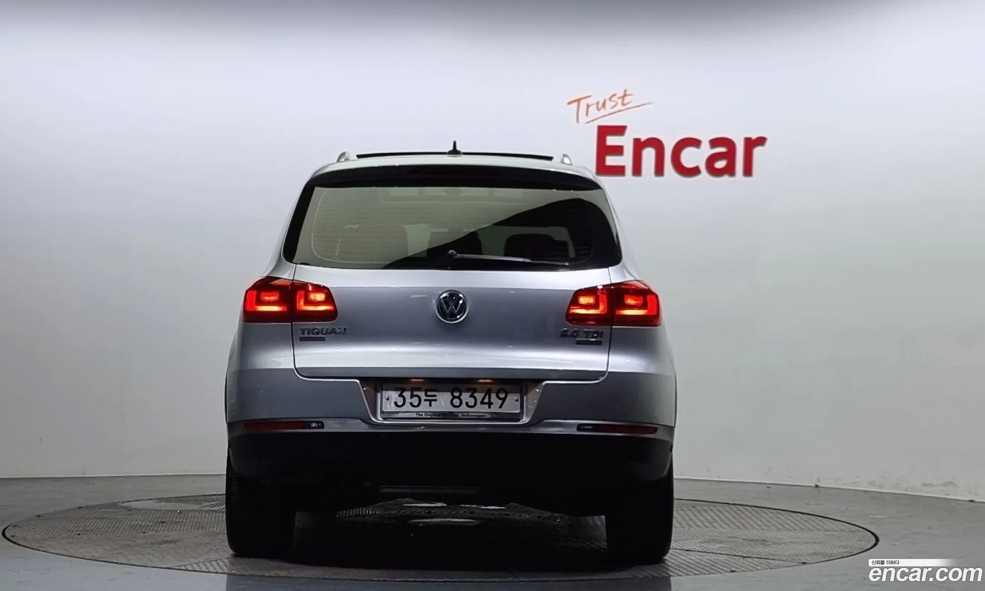 Volkswagen New Tiguan 20 Tdi Premium 5N - фотография 8551288