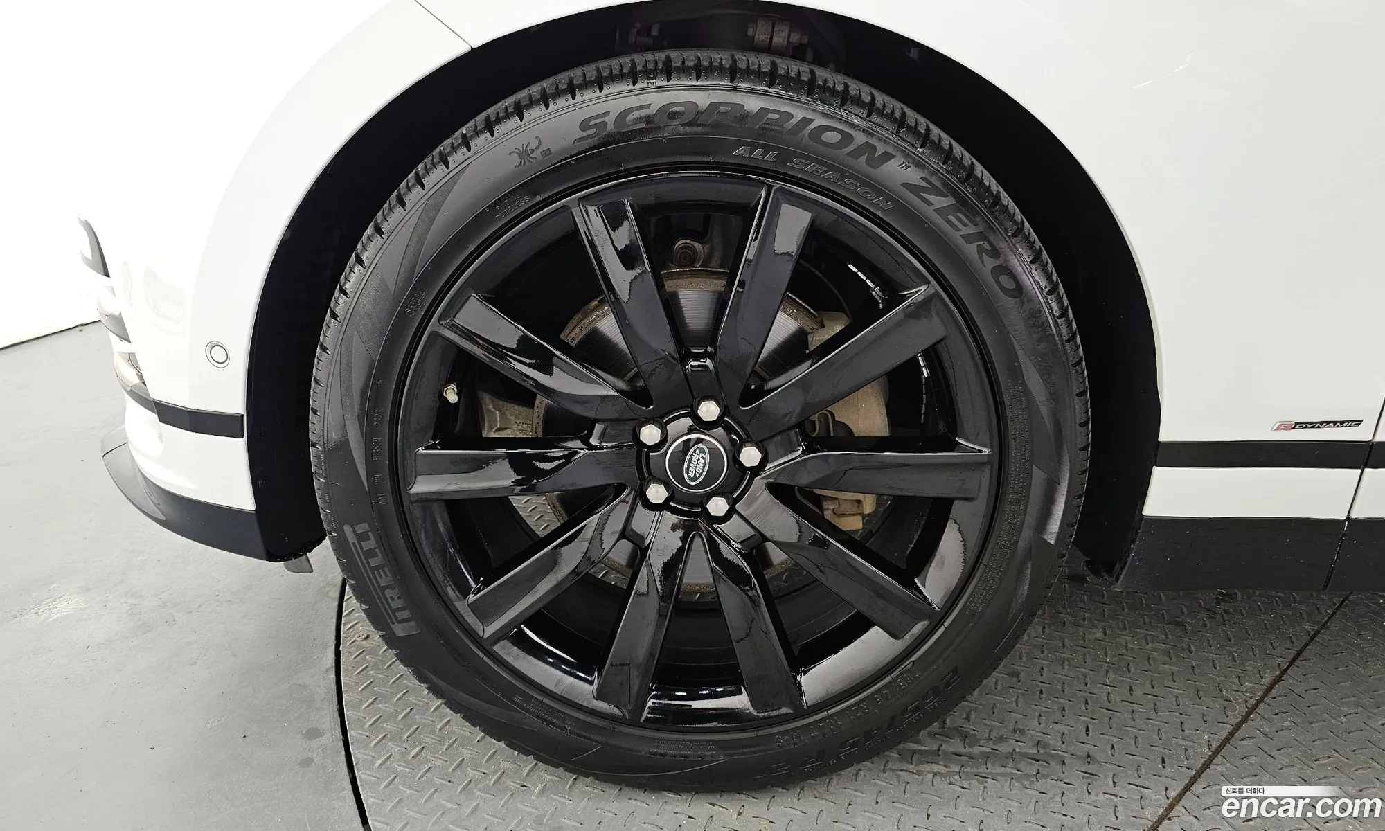 Land Rover Range Rover Velar 30 D300 R-Dynamic Hse - фотография 7314364