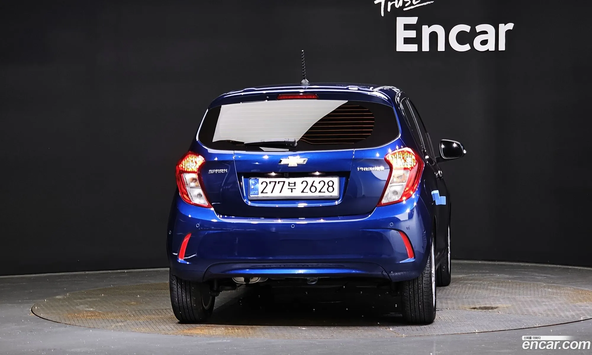 Chevrolet Spark Iii M300 Premier 2022 - фотография 18009942
