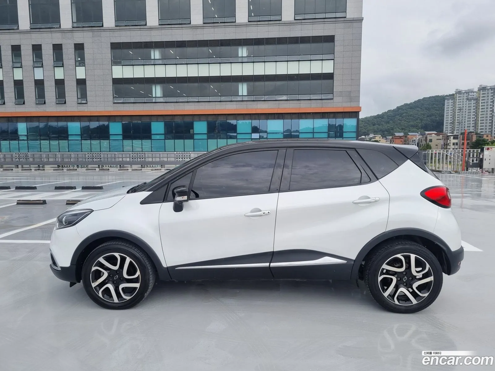 Renault Samsung Qm3 Re Signature 2017 - фотография 5760