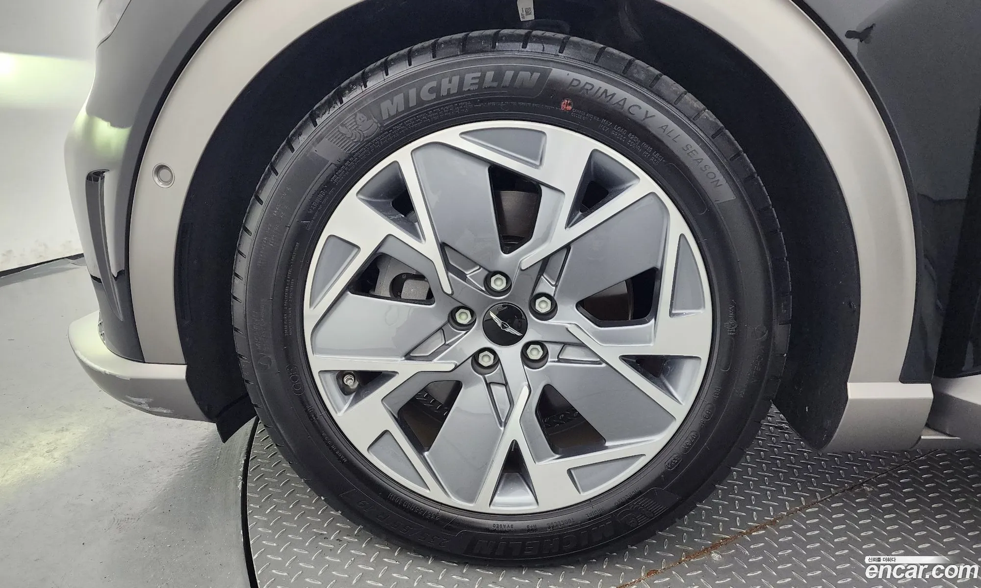 Genesis Gv60 Standard 2022 - фотография 1796488
