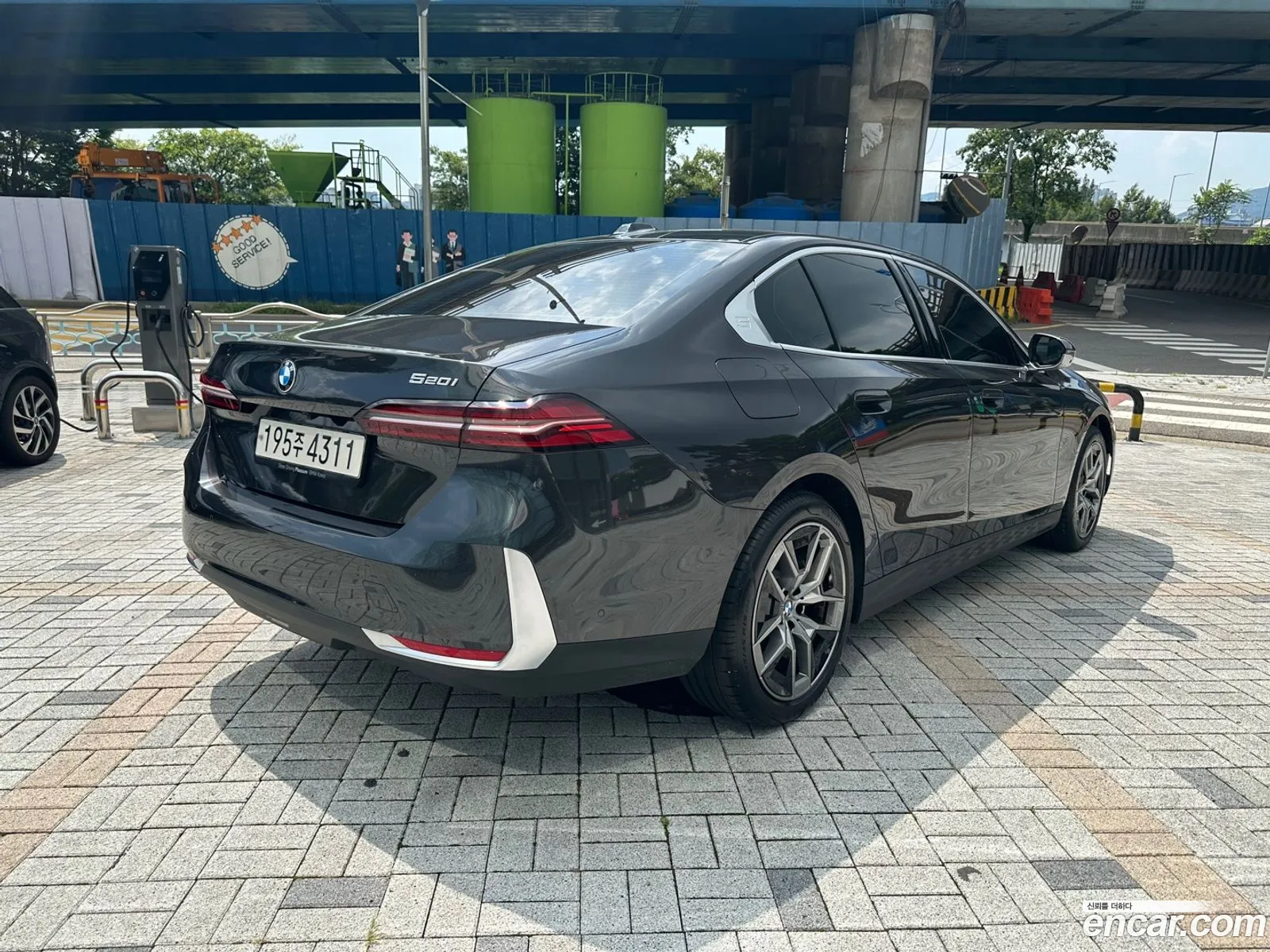 BMW 5 Series G60 520I - фотография 17293287