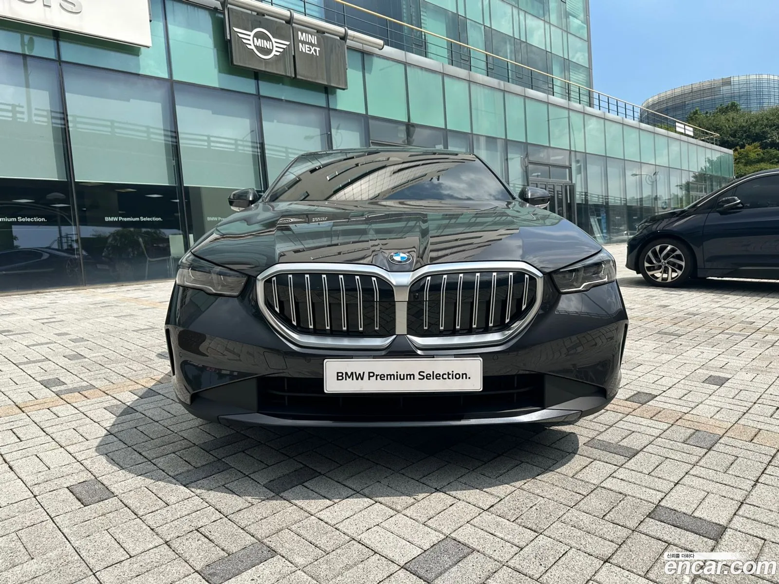 BMW 5 Series G60 520I - фотография 17293288
