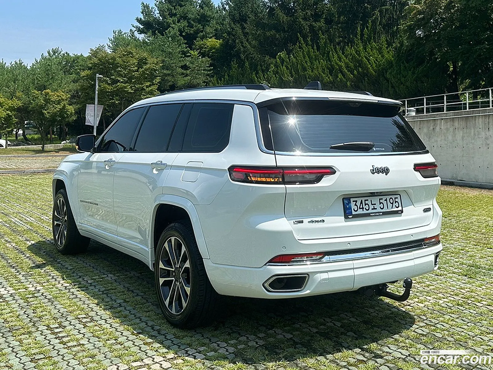 Jeep Cherokee 36 Overland 2023 - фотография 4597074