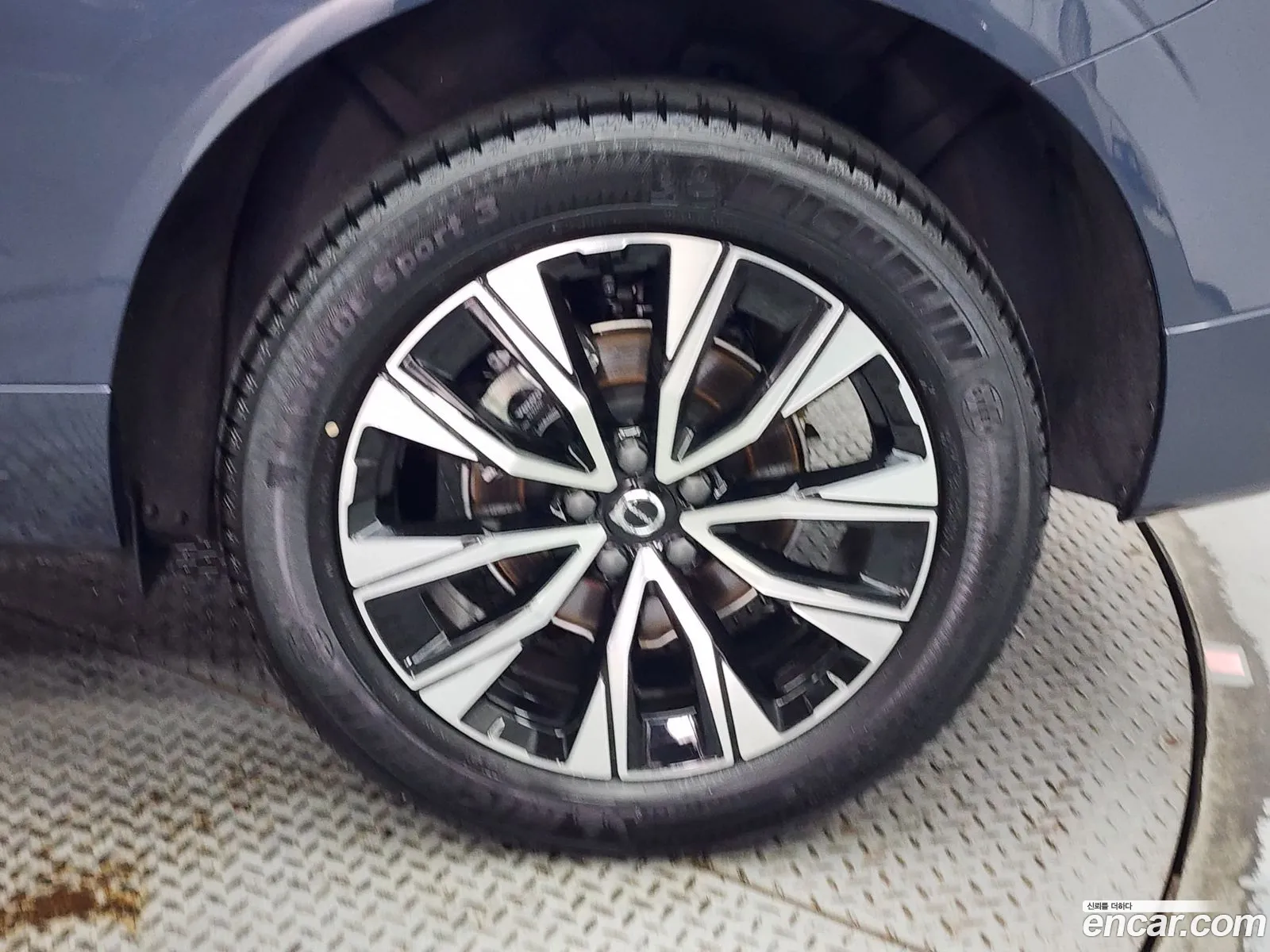 Volvo Xc60 B5 Ultimate Bright 2023 - фотография 4910841