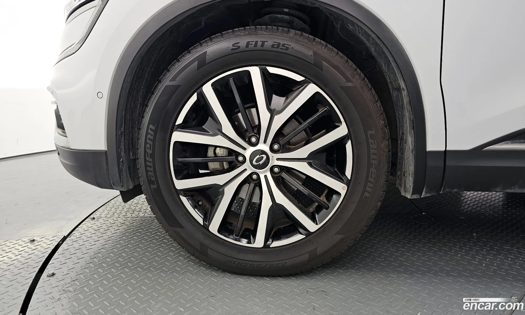 Renault Samsung Qm6 20 Gde Re Signature 2Wd 2020 - фотография 12441810
