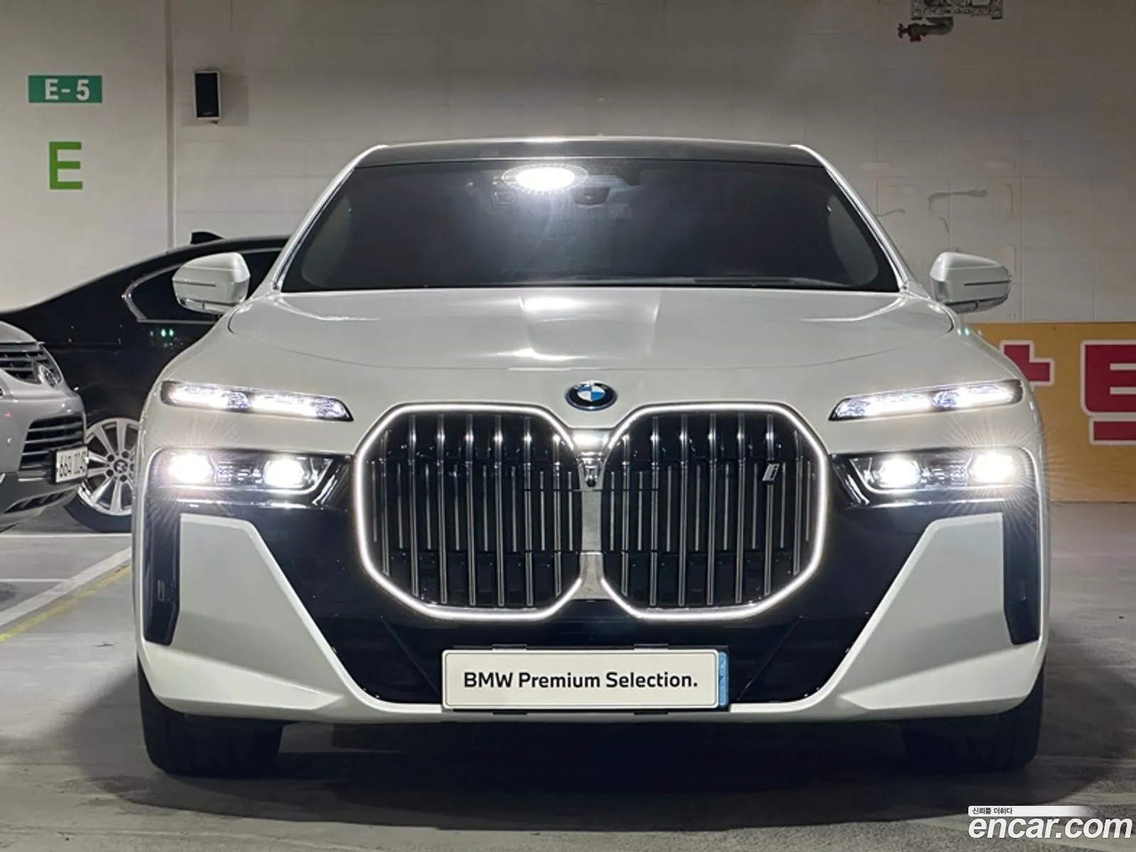 BMW I7 G70 Edrive 50 M Sports - фотография 1028566