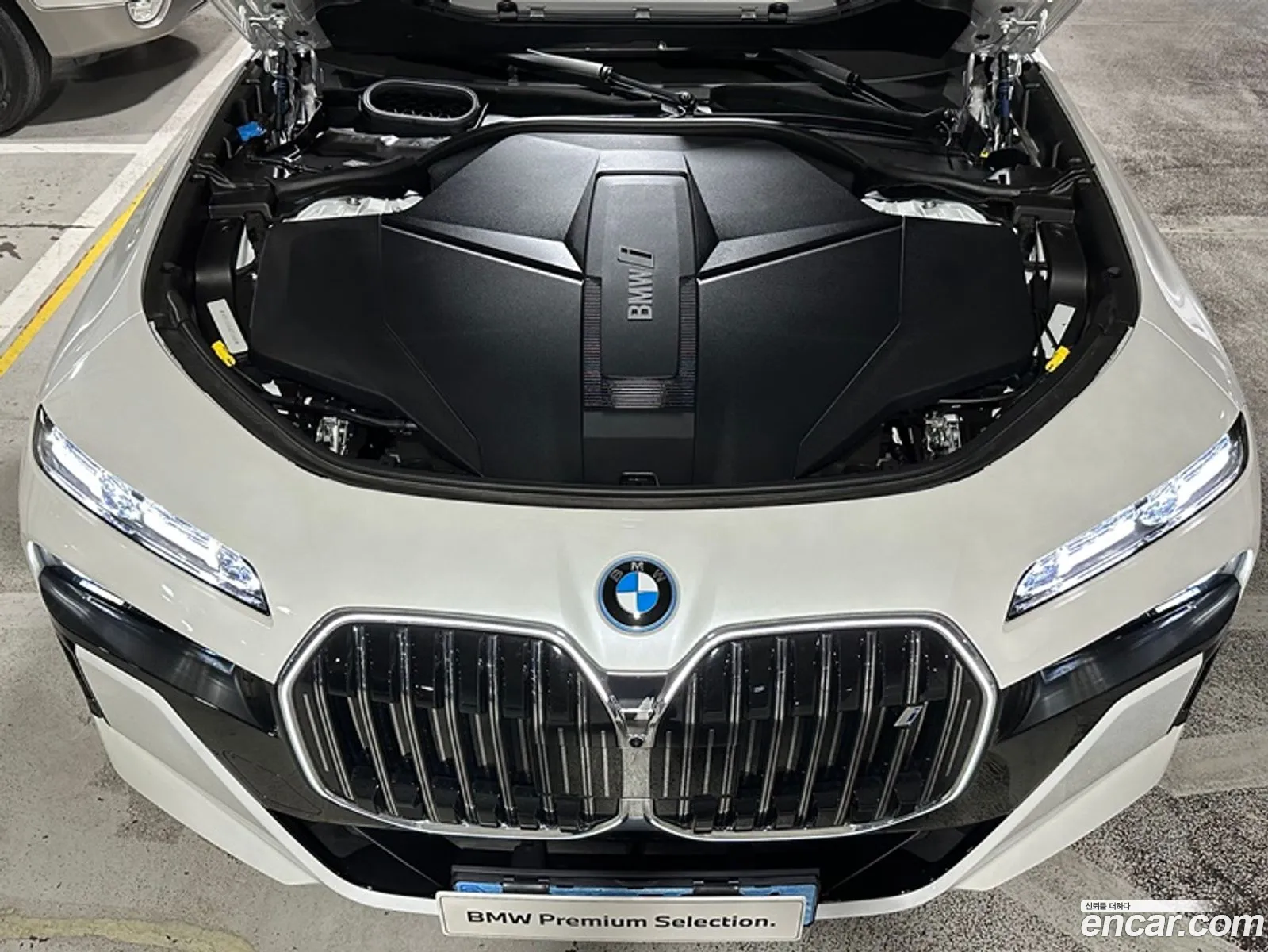 BMW I7 G70 Edrive 50 M Sports - фотография 1028569
