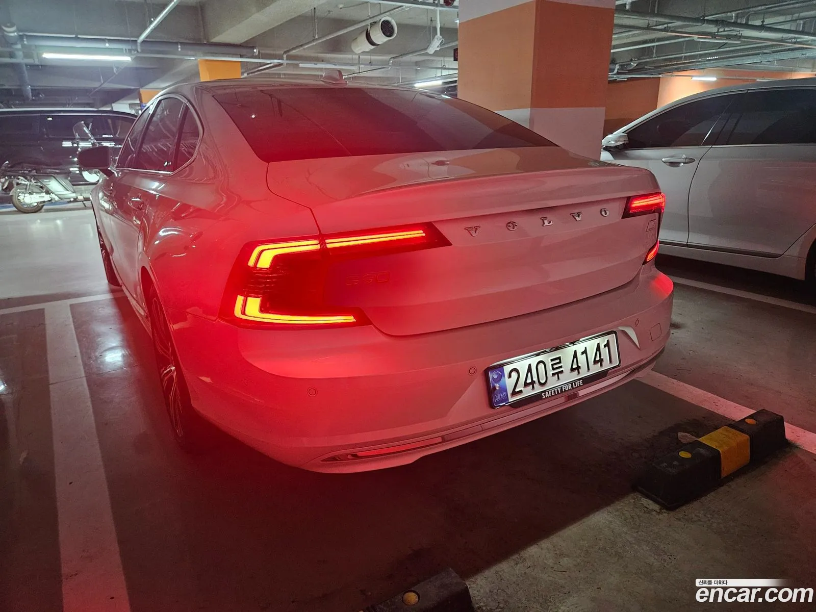 Volvo S90 T8 Awd Ultimate Bright 2023 - фотография 4910815