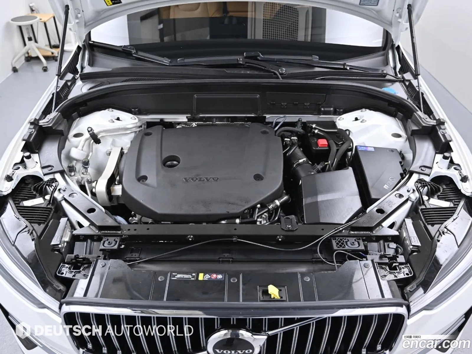 Volvo Xc60 B6 Ultimate Bright 2024 - фотография 4910806