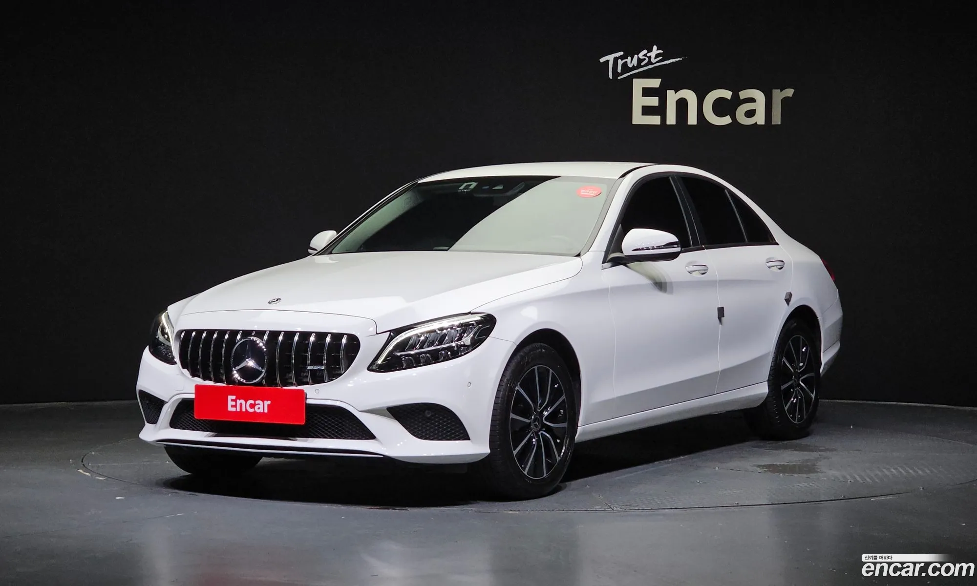 Benz C-Class W205 C200 - фотография 19043475
