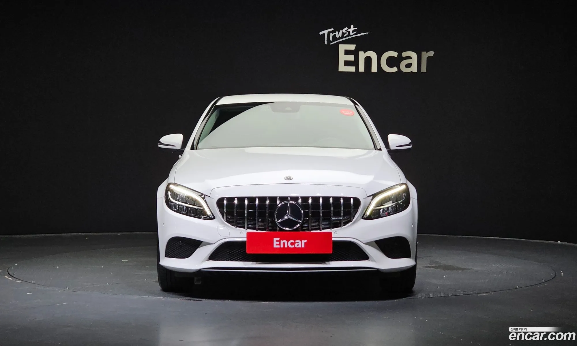 Benz C-Class W205 C200 - фотография 19043477