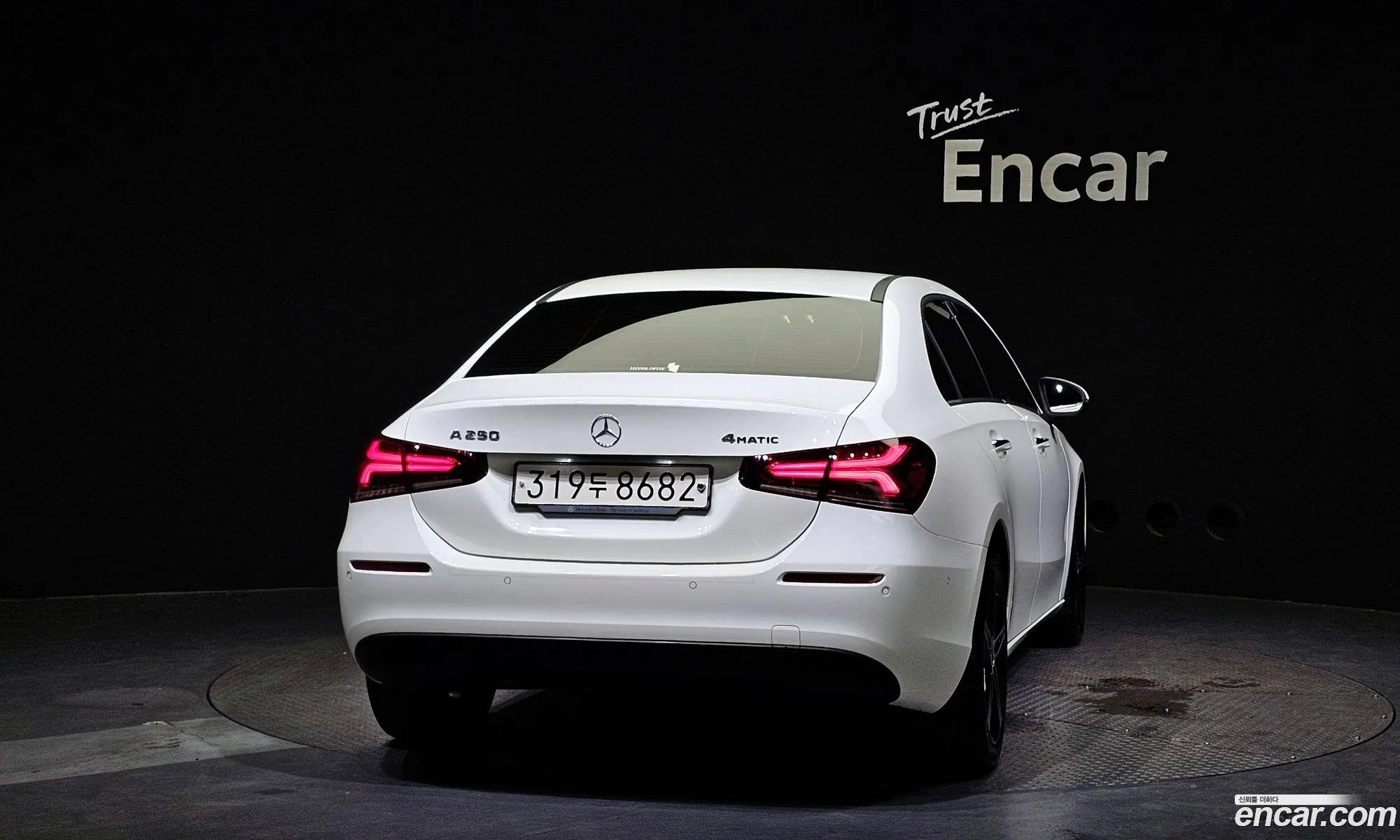 Benz A-Class W177 A250 4Matic Sedan - фотография 19043466