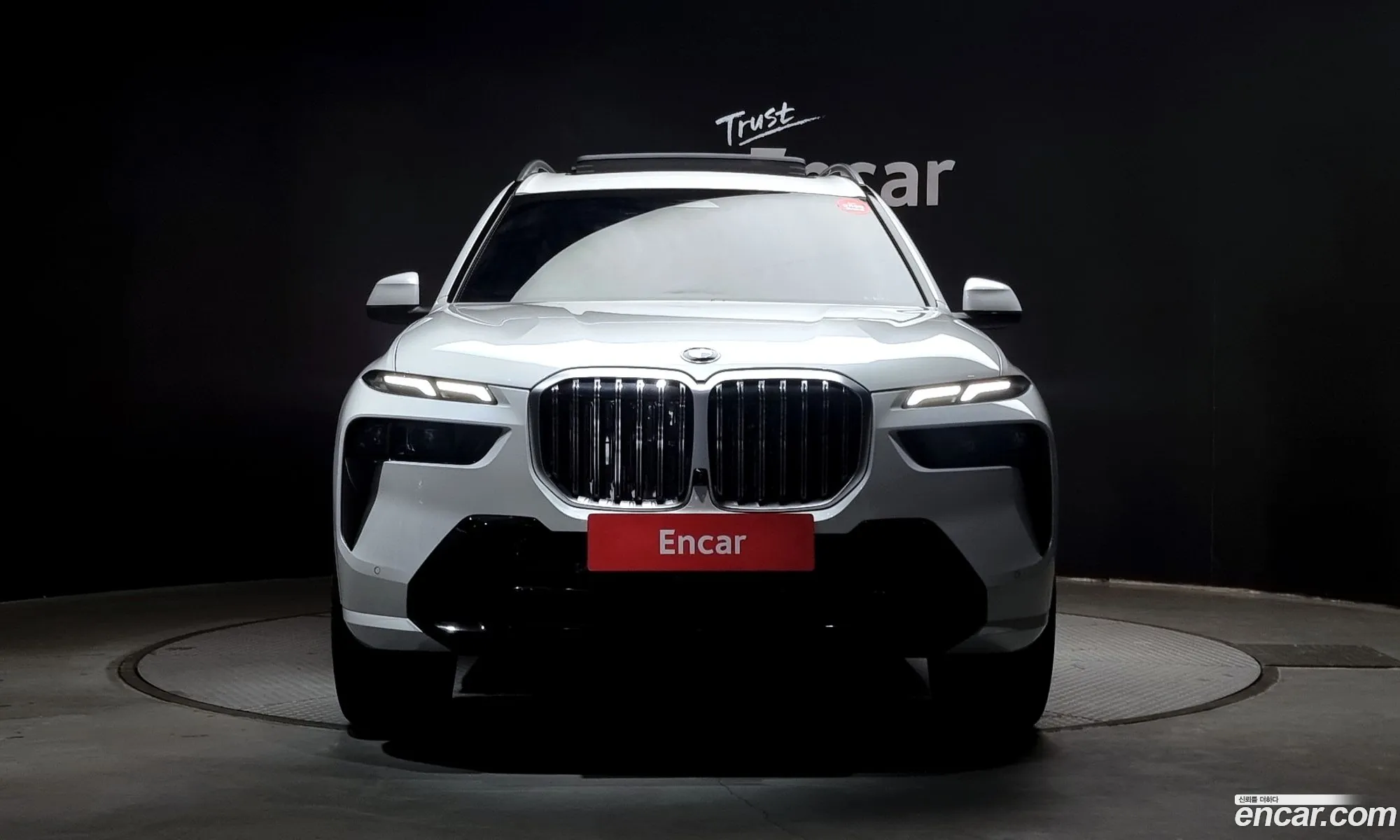 BMW X7 xDrive 40I M Sports 6-Seater 2023 - фотография 1034241