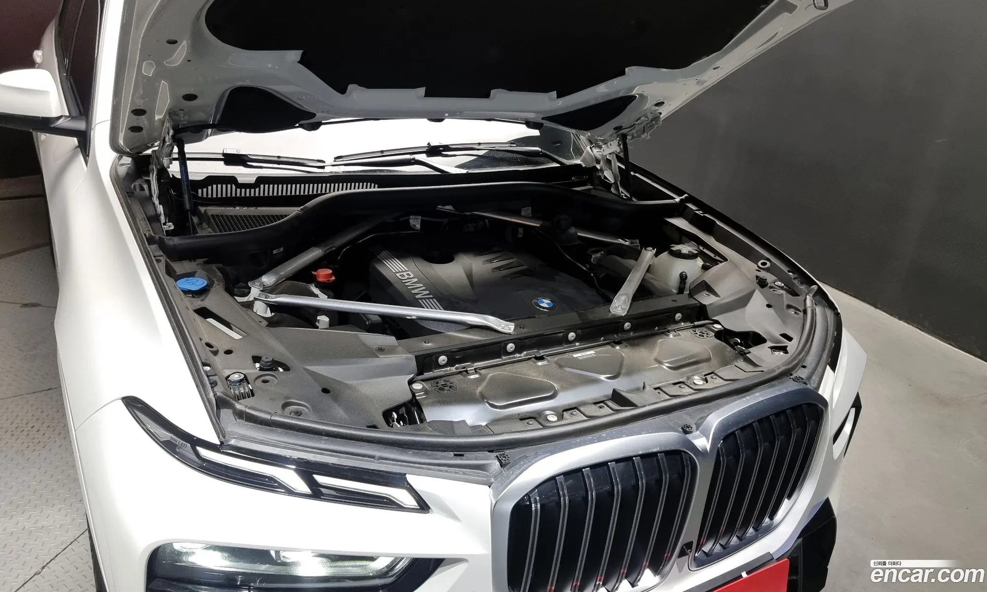 BMW X7 xDrive 40I M Sports 6-Seater 2023 - фотография 1034244