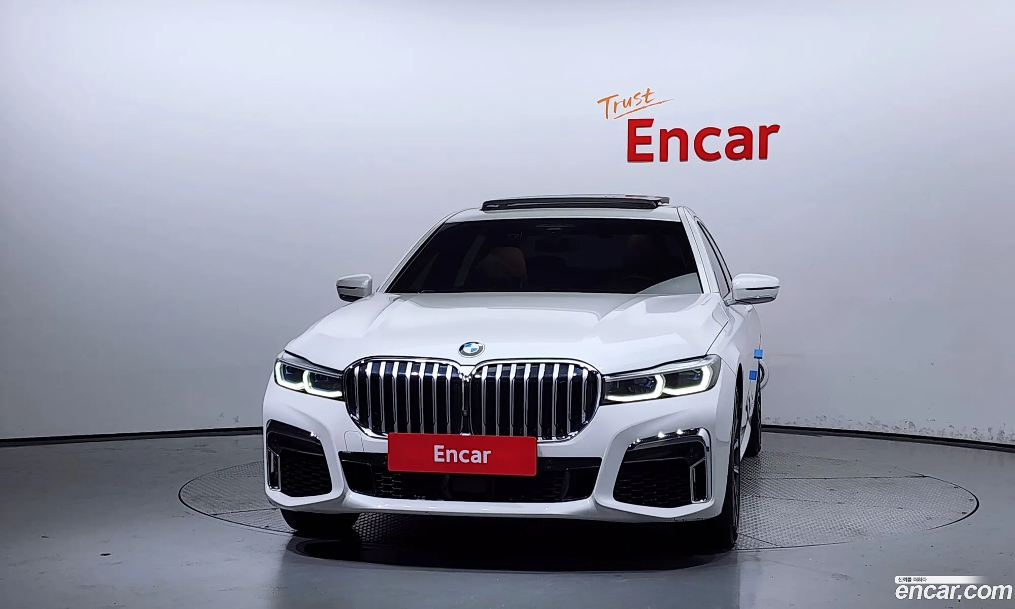 BMW 7 Series G11 740Li xDrive M Sports - фотография 6743450