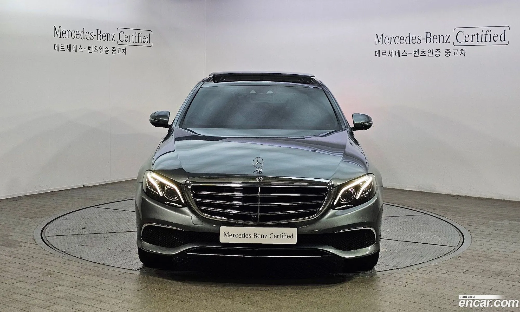 Mercedes E-Class W213 E300 4Matic Exclusive - фотография 19099704