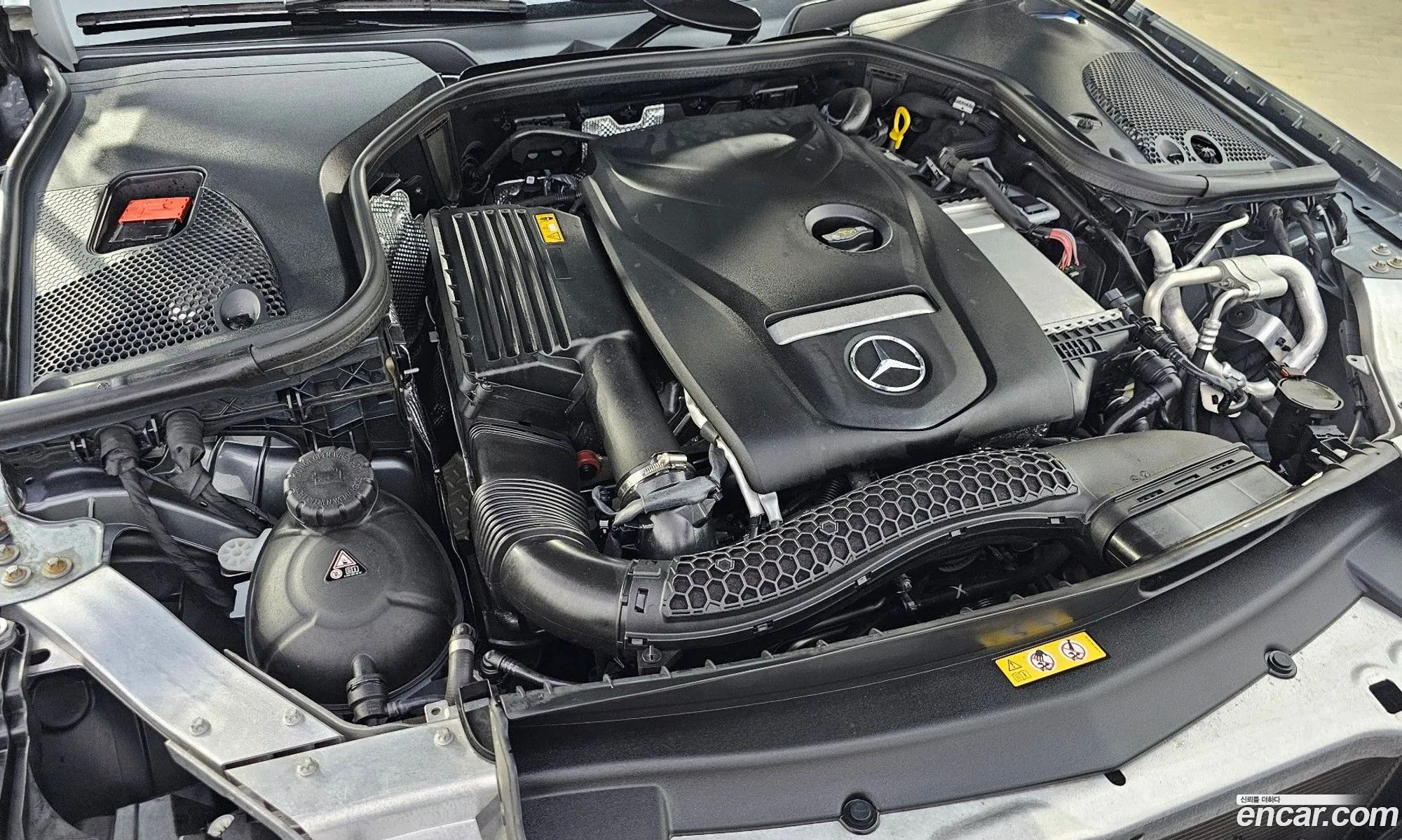 Mercedes E-Class W213 E300 4Matic Exclusive - фотография 19099707