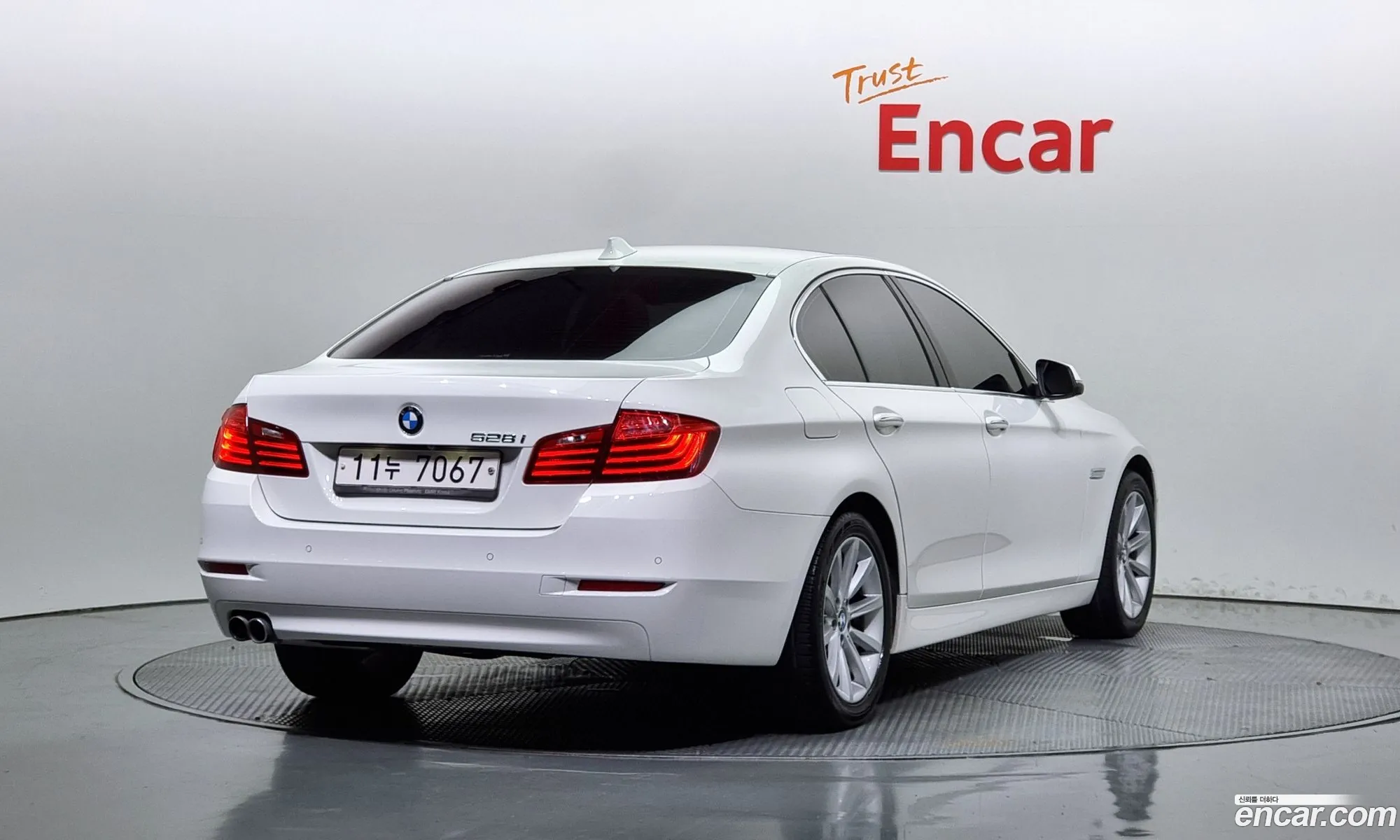 BMW 5 Series F10 528I - фотография 18564323
