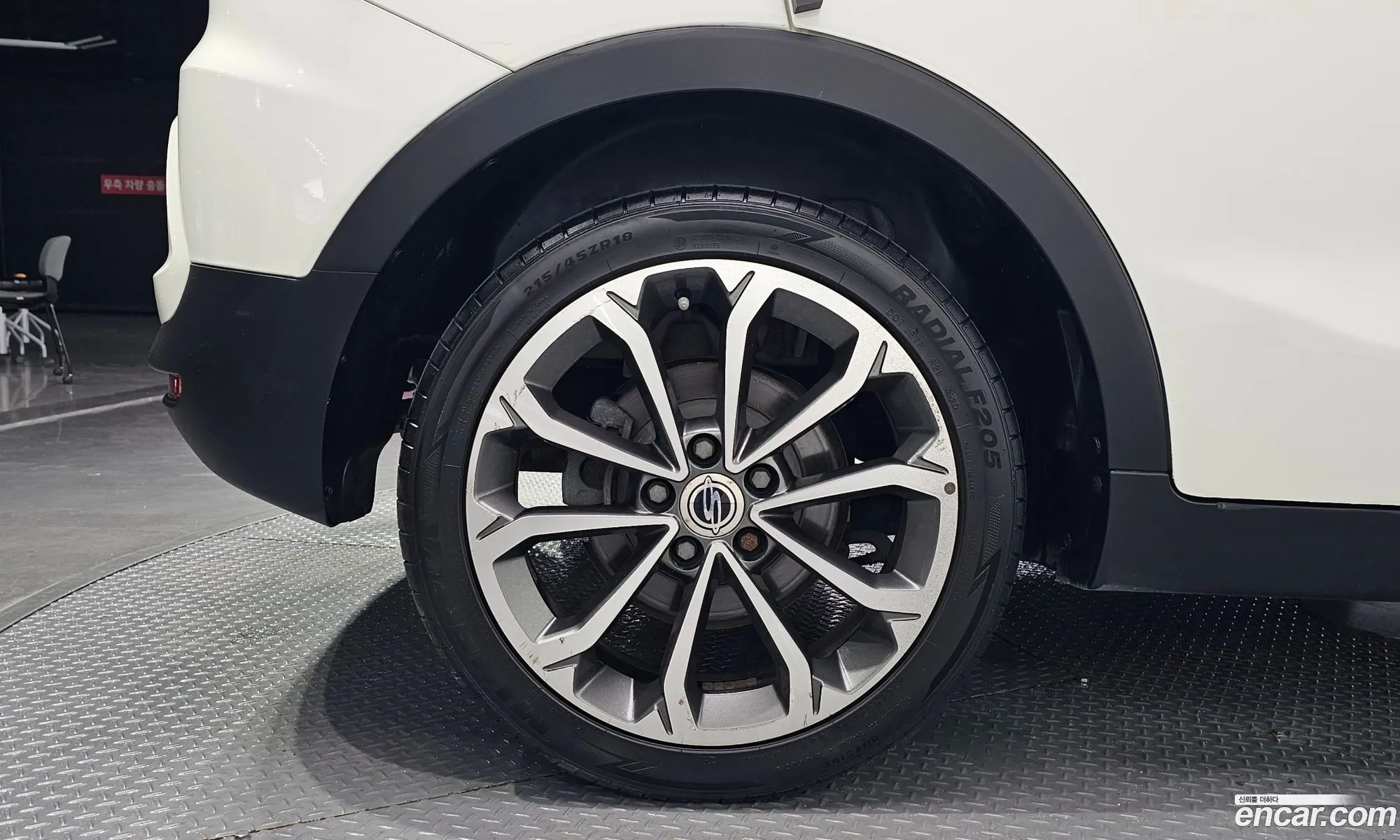 Kg Mobility Ssangyong Tivoli Vx 2Wd - фотография 8319569