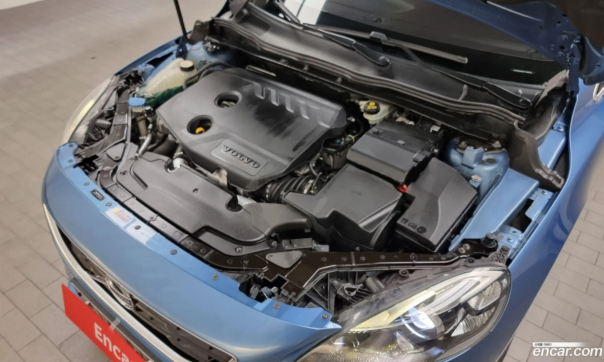 Volvo V40 Ii D2 2015 - фотография 4910794