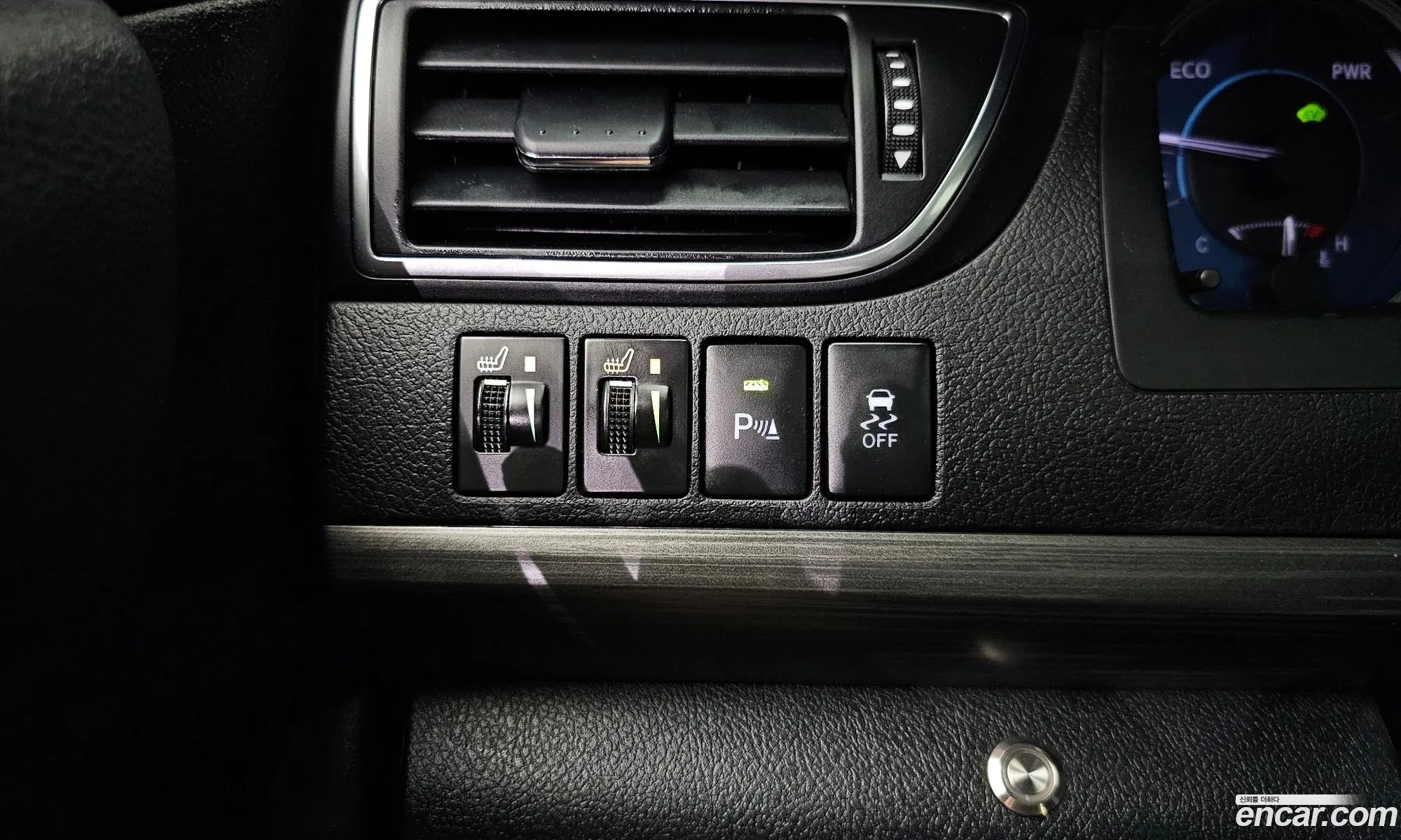 New Camry Hybrid Xle - фотография 14457684