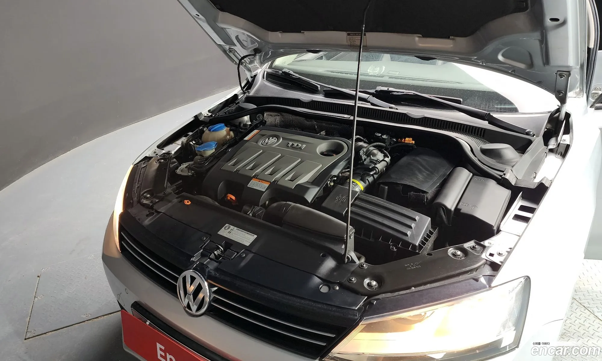 Volkswagen New Jetta 20 Tdi 6Th Generation - фотография 8240846