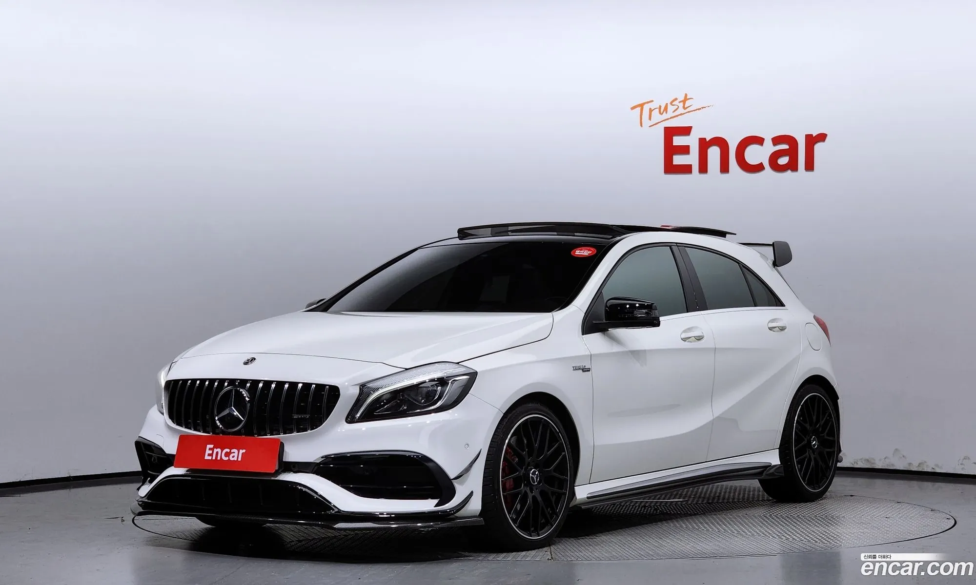 Mercedes-Benz A-Klasse A45 Amg 4Matic 2018 - фотография 16902057