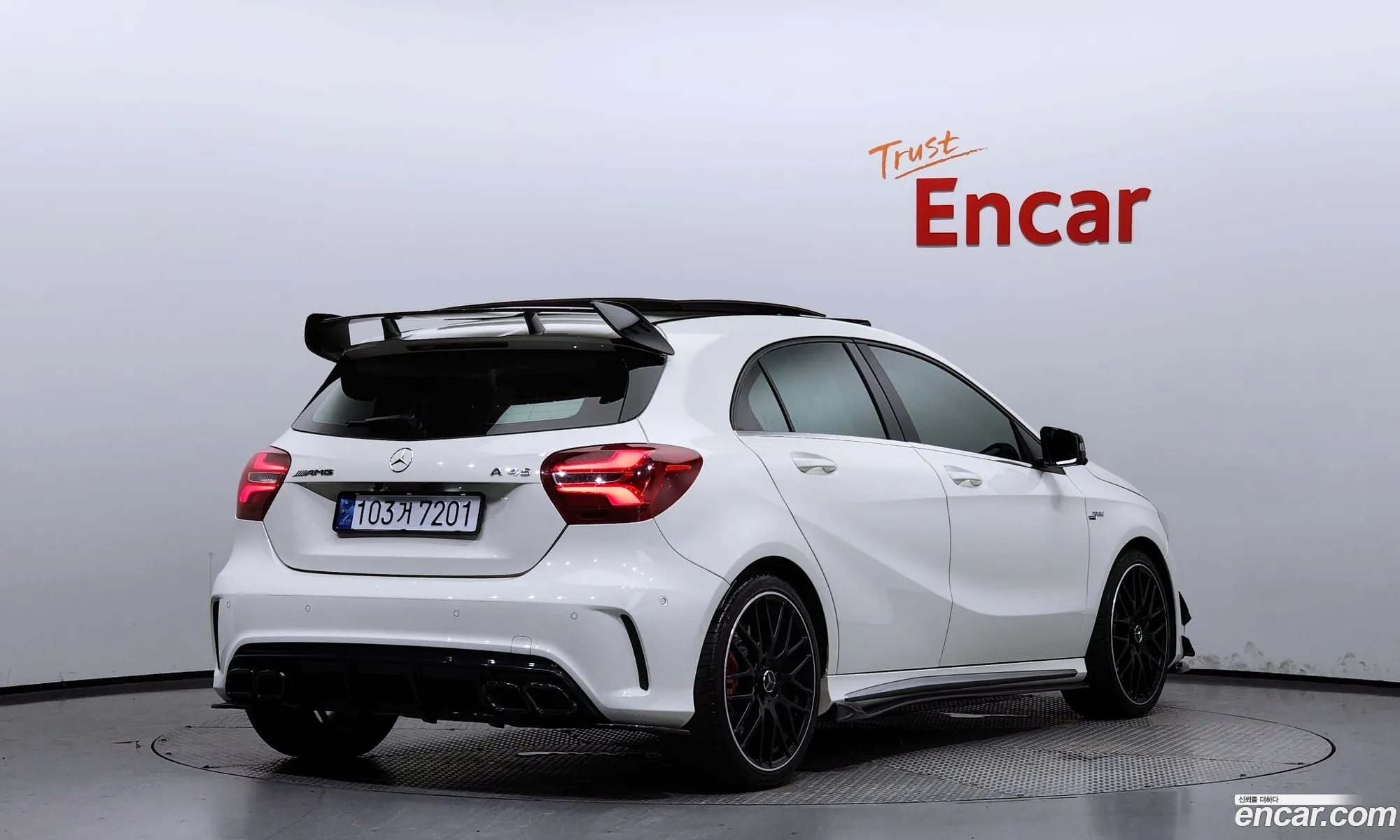 Mercedes-Benz A-Klasse A45 Amg 4Matic 2018 - фотография 16902058