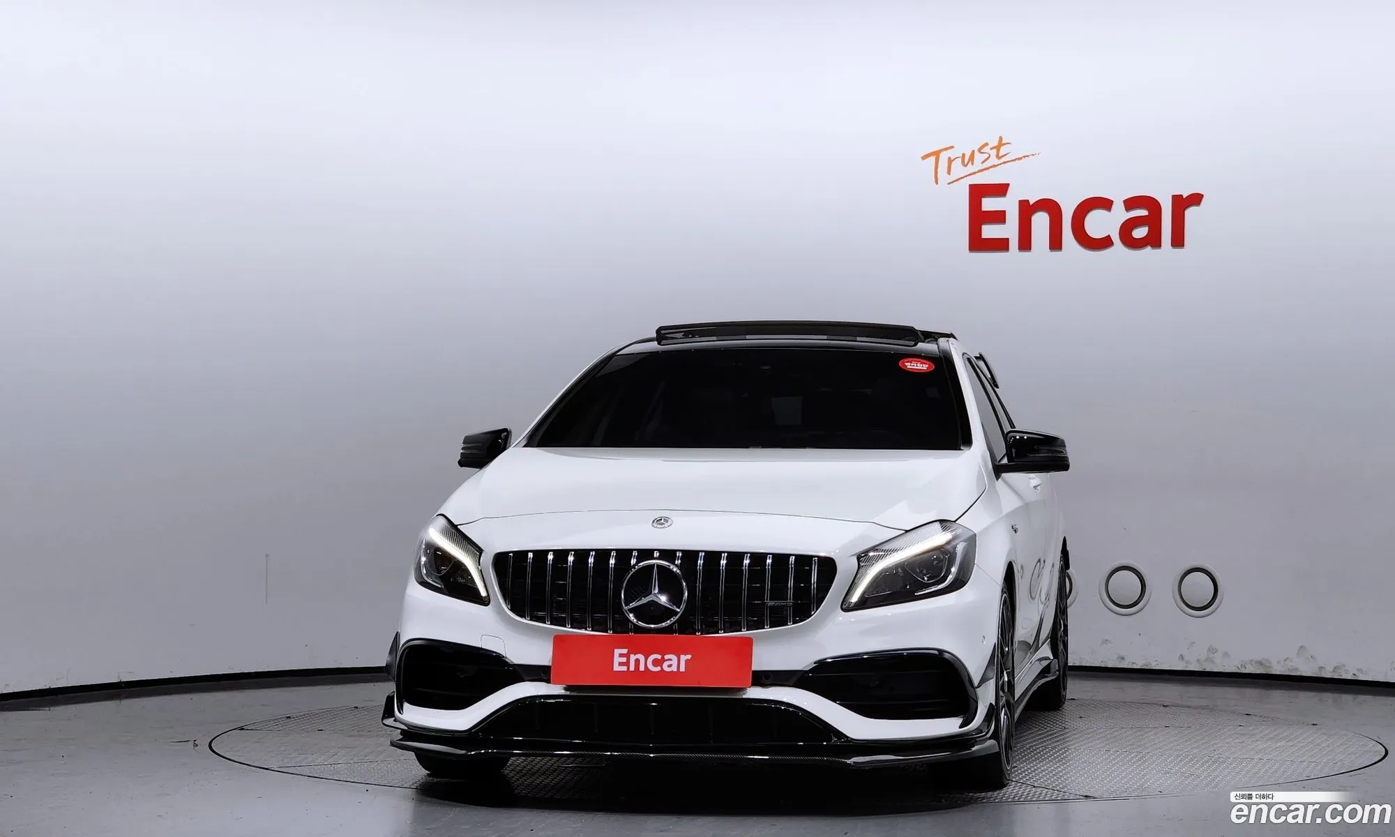 Mercedes-Benz A-Klasse A45 Amg 4Matic 2018 - фотография 16902059