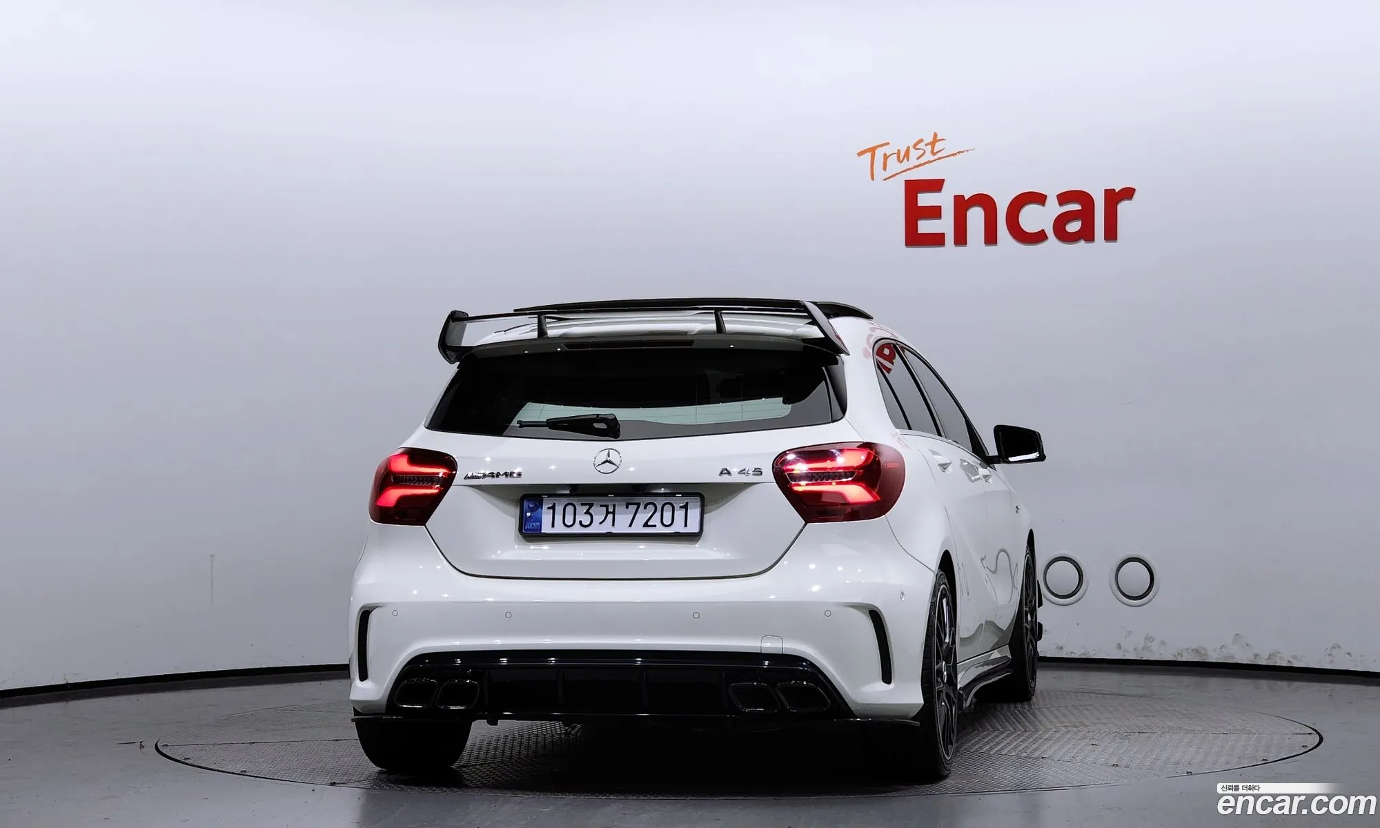 Mercedes-Benz A-Klasse A45 Amg 4Matic 2018 - фотография 16902060