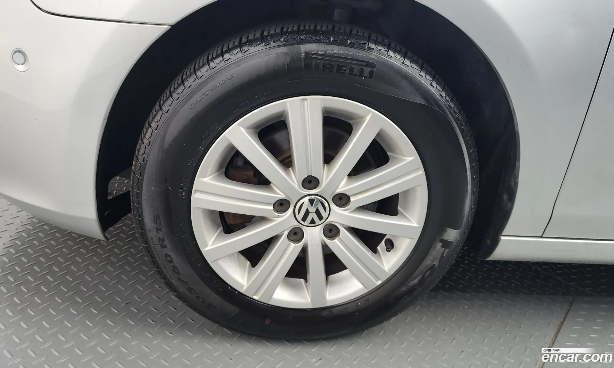 Volkswagen Golf 6Th Generation 16 Tdi Bluemotion - фотография 8774787
