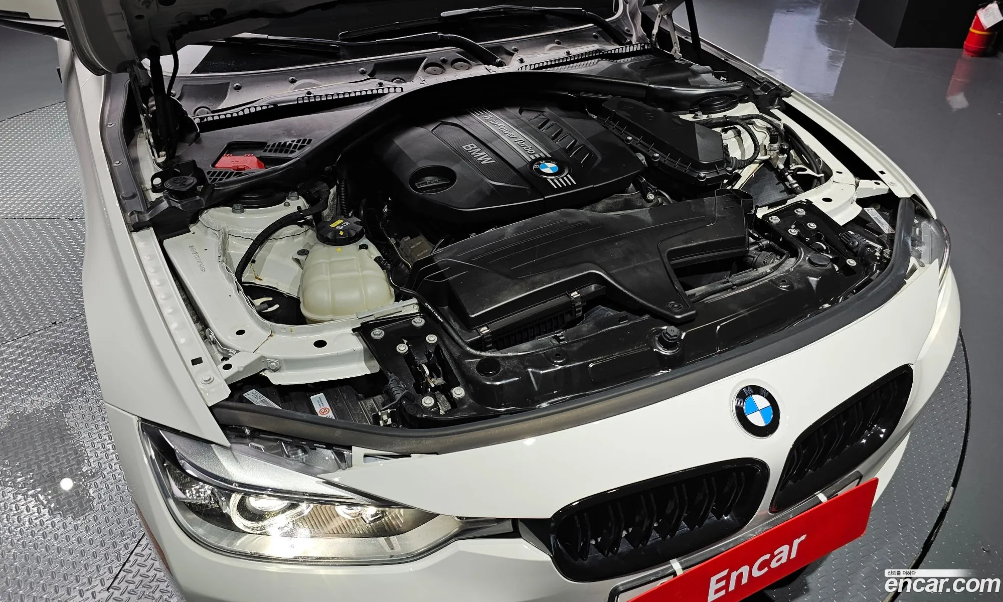 BMW 3 Series F30 320D - фотография 12039910