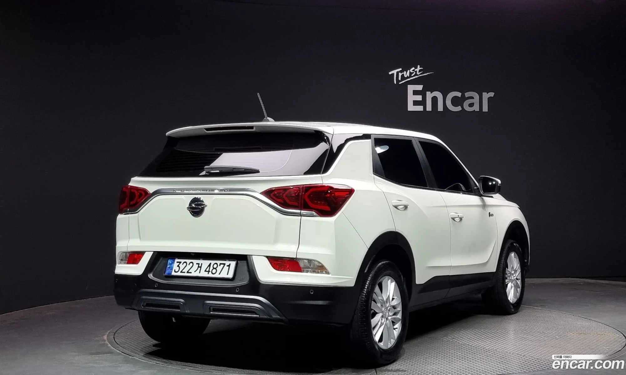 Kg Mobility Ssangyong Beautiful Korando Gasoline 15 2Wd C3 Plus - фотография 4932473